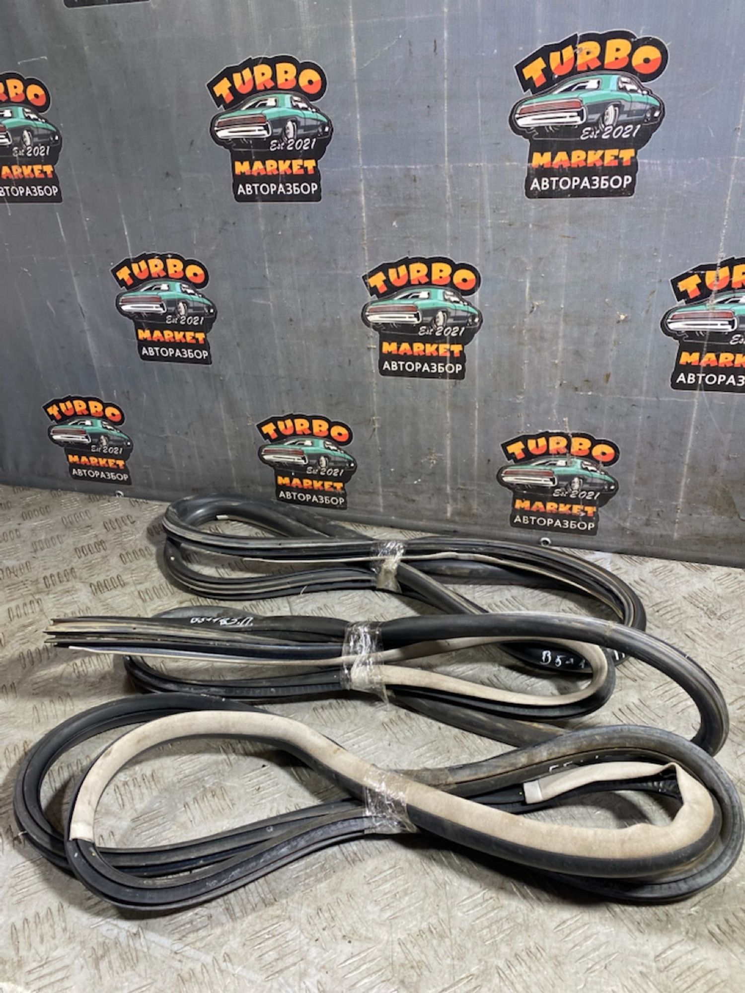 https://ycs.partsauto.market/partsauto-images/thmbs/userImages/7493bedda53ffbba18042670cc6fed05/part/85801489-f23a-4971-a088-9038f44b8722_1727874906146.jpg