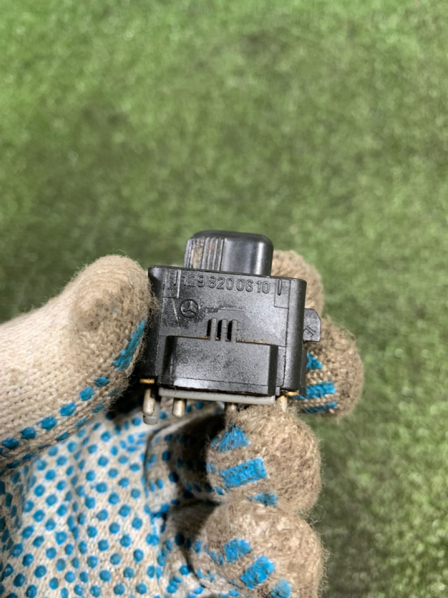 https://ycs.partsauto.market/partsauto-images/thmbs/userImages/7493bedda53ffbba18042670cc6fed05/part/8611db81-a1e7-43e3-8617-1ad6dd44dc0a_1735197351283.jpg
