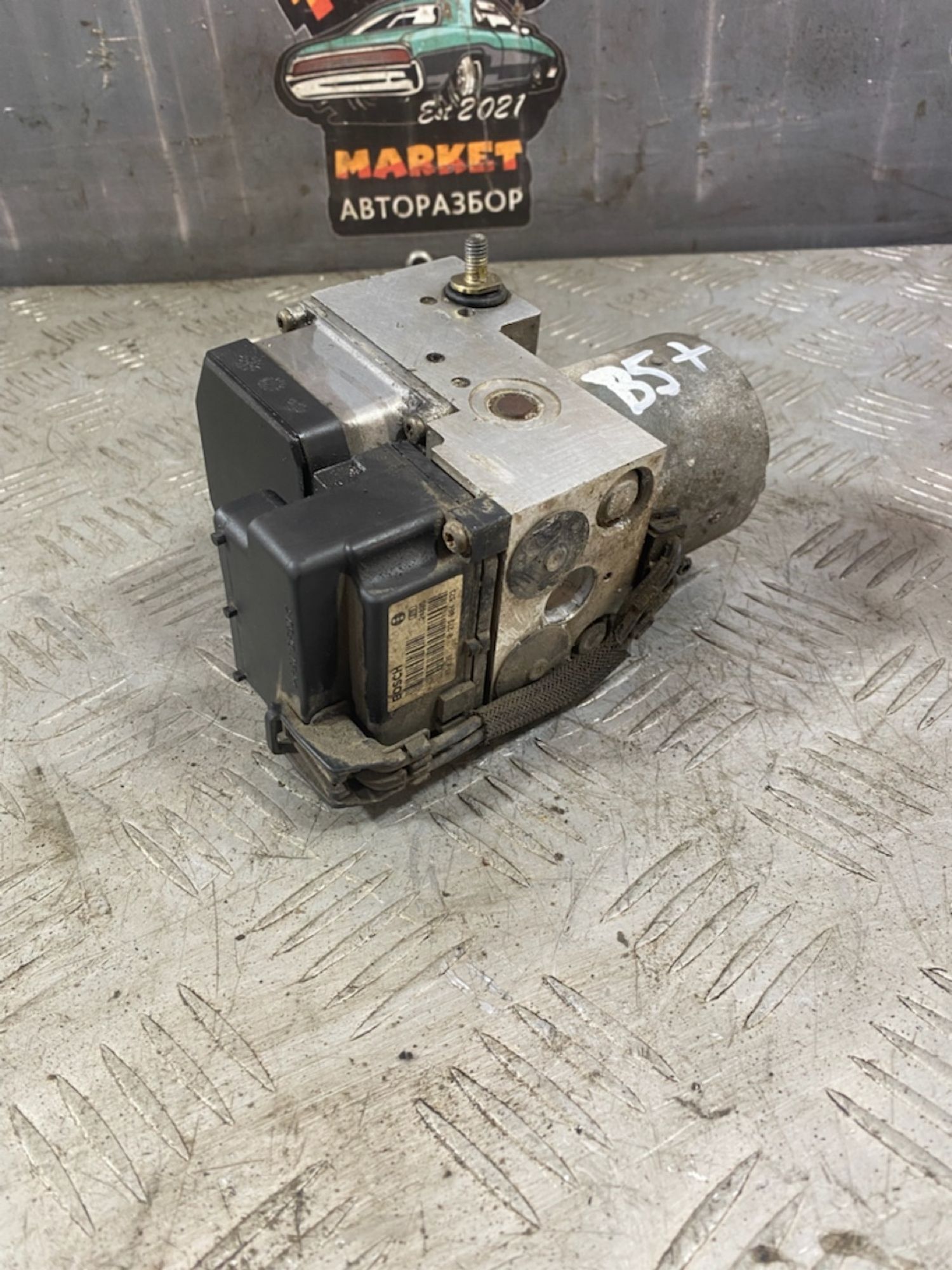 https://ycs.partsauto.market/partsauto-images/thmbs/userImages/7493bedda53ffbba18042670cc6fed05/part/872b6672-adaa-4e36-8177-cd15d94745e3_1721393397387.jpg