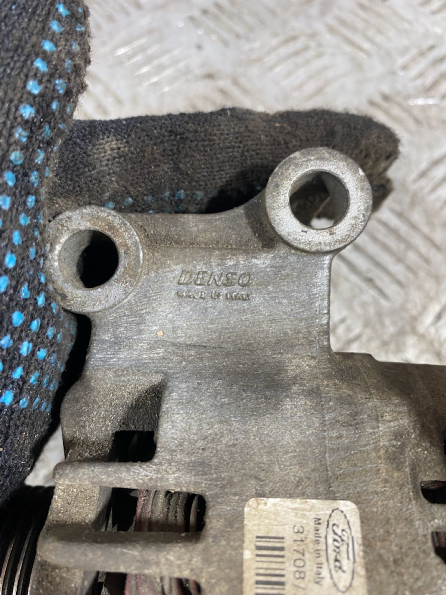 https://ycs.partsauto.market/partsauto-images/thmbs/userImages/7493bedda53ffbba18042670cc6fed05/part/8824734d-4f01-495c-9c66-6c04a643ba17_1720788179343.jpg