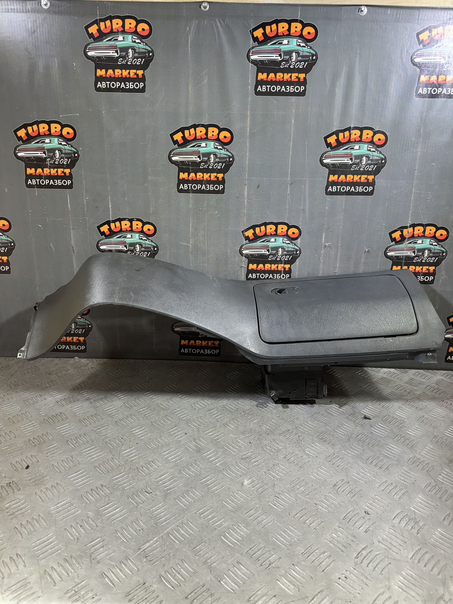 https://ycs.partsauto.market/partsauto-images/thmbs/userImages/7493bedda53ffbba18042670cc6fed05/part/8b533c21-0290-4763-ac67-4c37ec718705_1718193656124.jpg