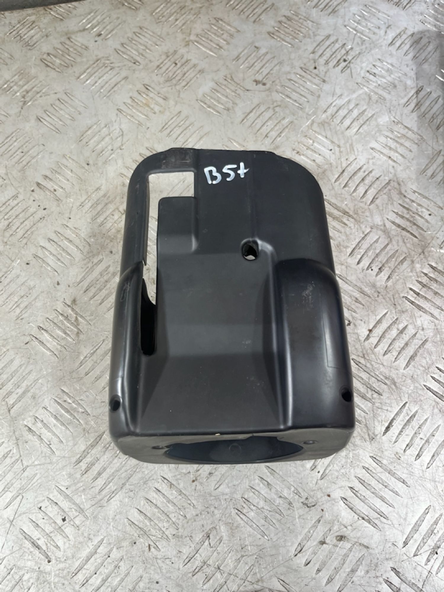 https://ycs.partsauto.market/partsauto-images/thmbs/userImages/7493bedda53ffbba18042670cc6fed05/part/8c290bdd-bd6e-4d0b-8b32-b8083606f66f_1721303286101.jpg