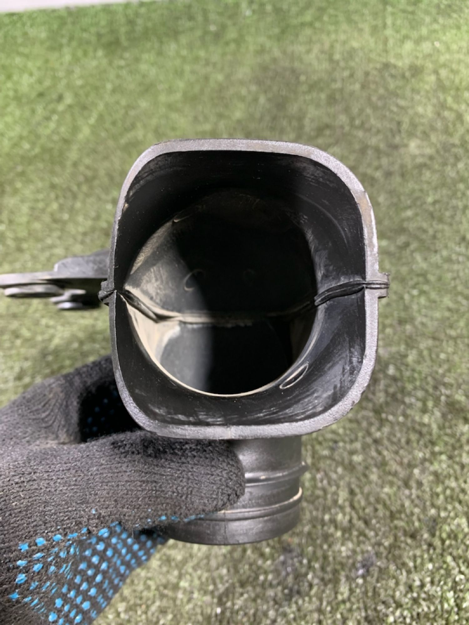 https://ycs.partsauto.market/partsauto-images/thmbs/userImages/7493bedda53ffbba18042670cc6fed05/part/8c529984-b33c-4d64-8638-277be1889290_1740047435930.jpg