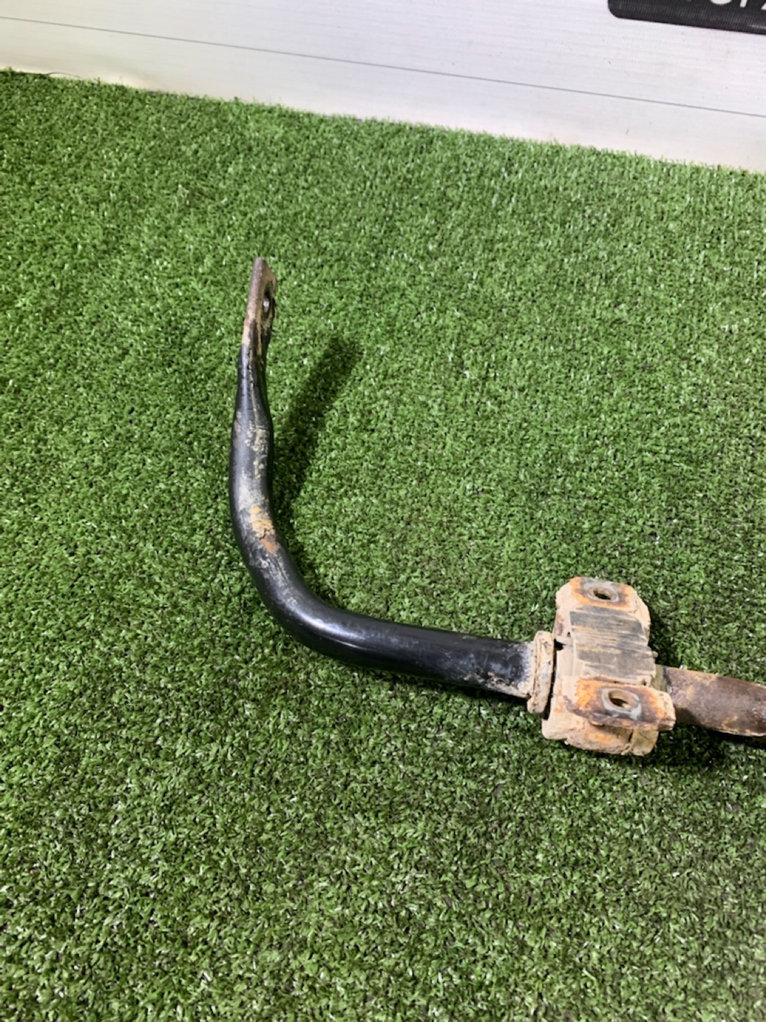 https://ycs.partsauto.market/partsauto-images/thmbs/userImages/7493bedda53ffbba18042670cc6fed05/part/8cec95b1-2cdd-4584-b163-f651779e74d7_1738161645318.jpg