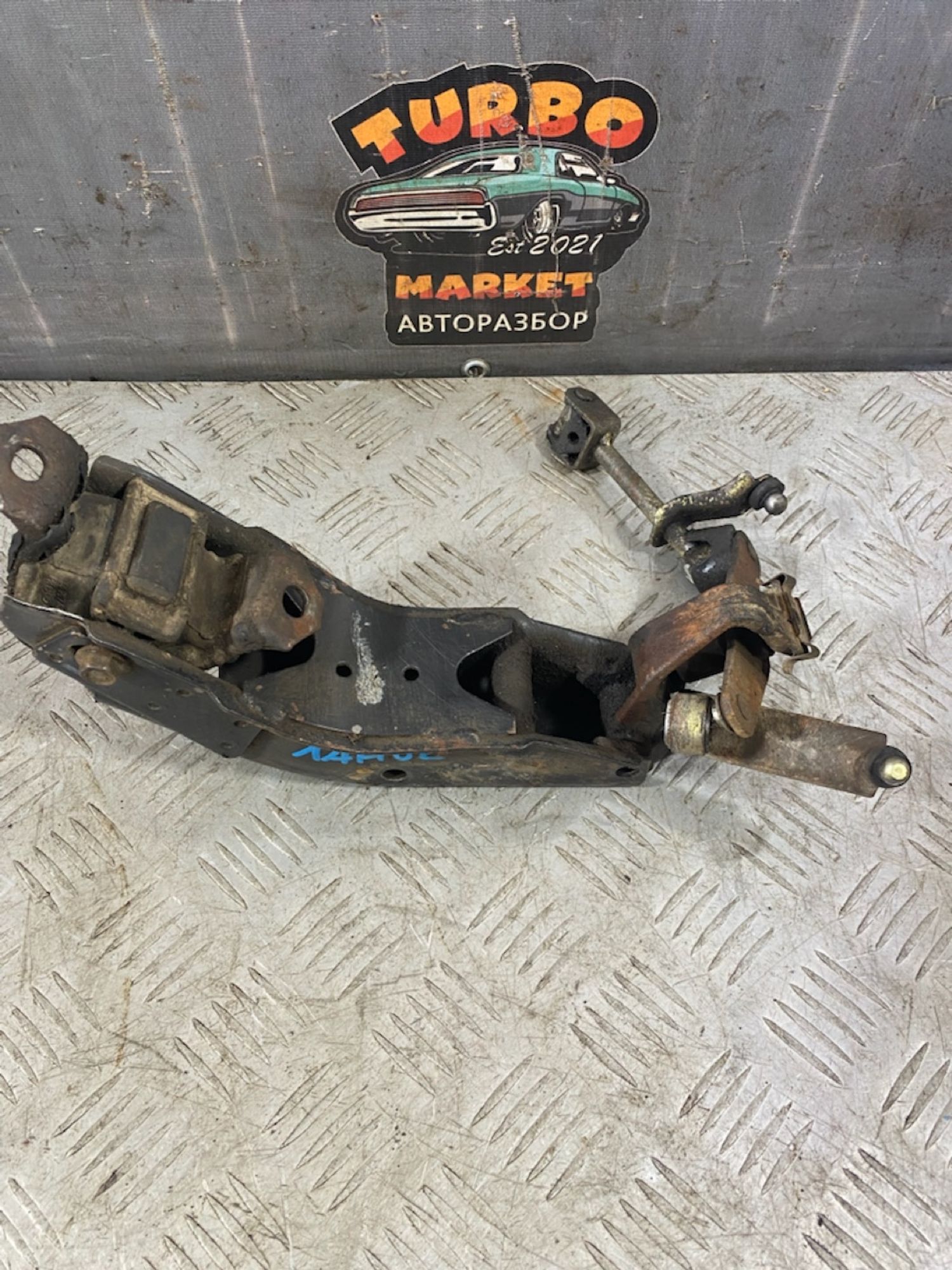 https://ycs.partsauto.market/partsauto-images/thmbs/userImages/7493bedda53ffbba18042670cc6fed05/part/8d755be0-693a-455d-87a9-1415e3066803_1721663827583.jpg