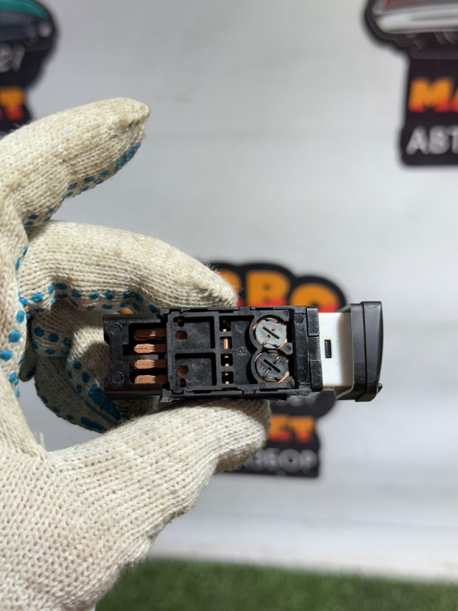 https://ycs.partsauto.market/partsauto-images/thmbs/userImages/7493bedda53ffbba18042670cc6fed05/part/8de9e98f-0734-4fd9-8532-8c03f7a2ecc2_1734697474886.jpg