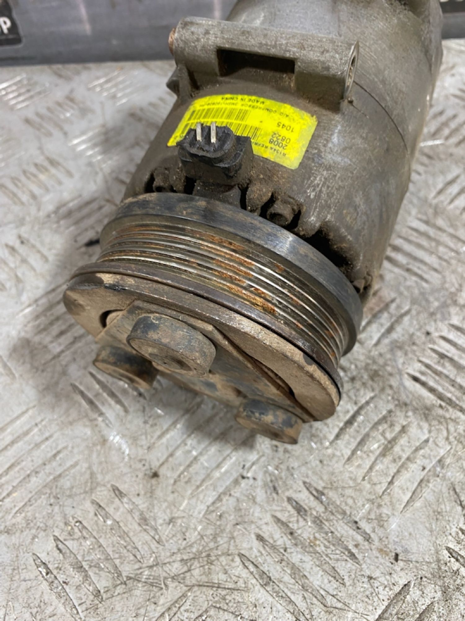 https://ycs.partsauto.market/partsauto-images/thmbs/userImages/7493bedda53ffbba18042670cc6fed05/part/8f676e5c-d299-42c9-b56e-c82ac4200d30_1720791116354.jpg