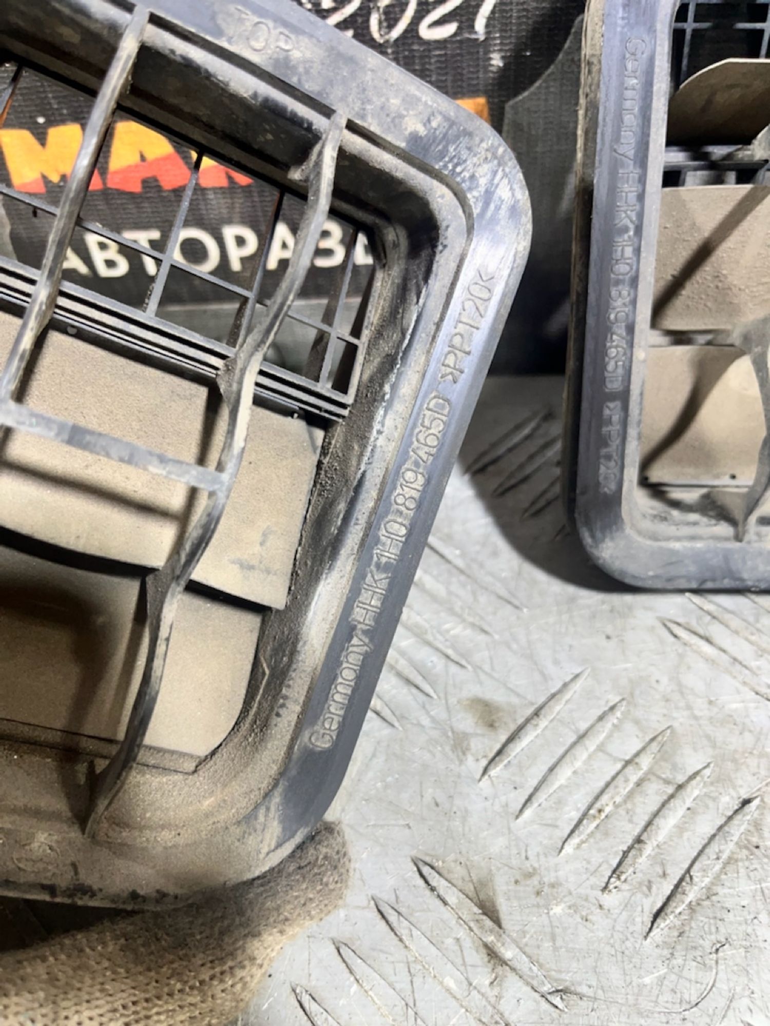 https://ycs.partsauto.market/partsauto-images/thmbs/userImages/7493bedda53ffbba18042670cc6fed05/part/91798577-72e9-40d3-b777-3c19e8655934_1728993012844.jpg