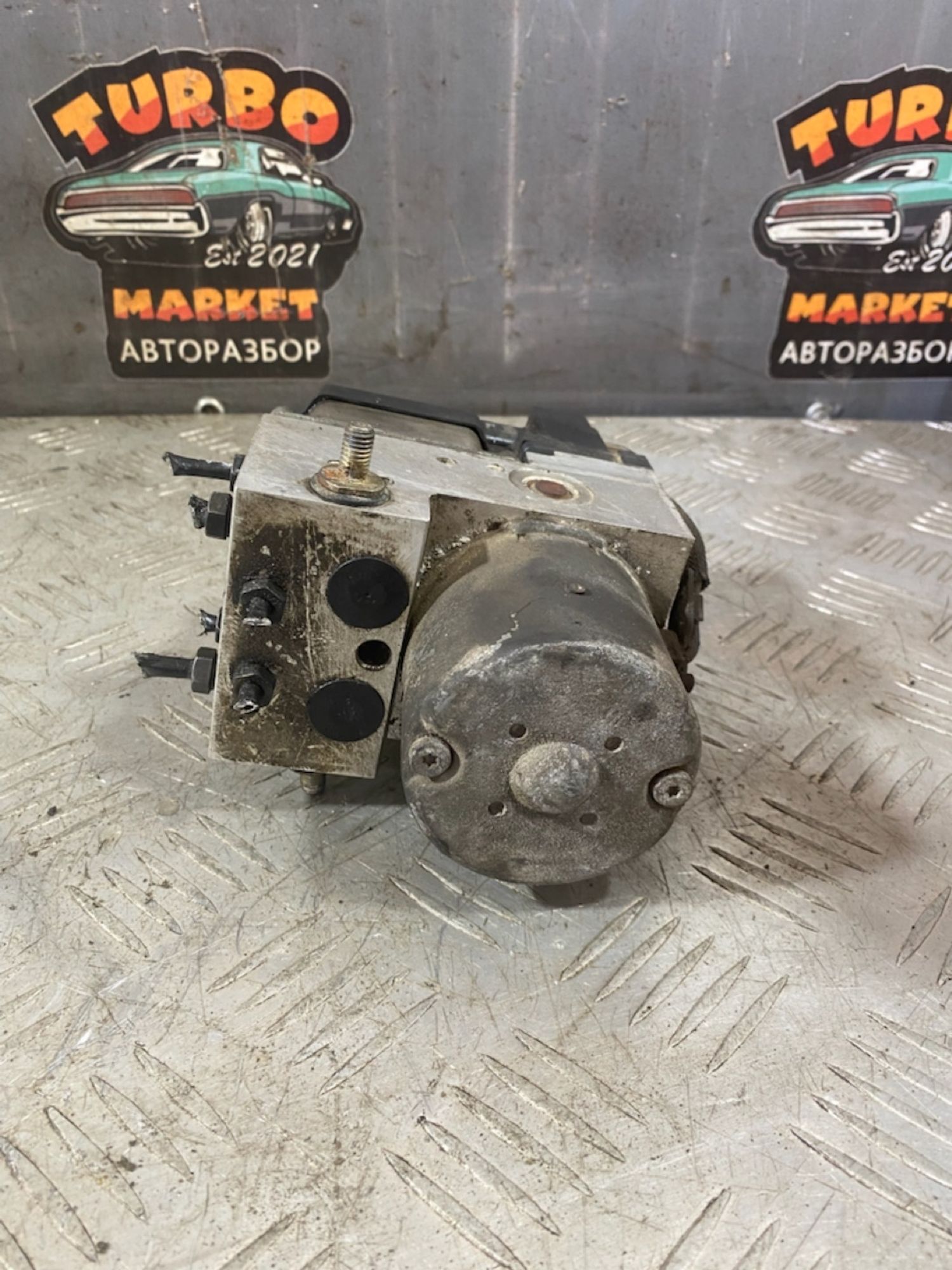https://ycs.partsauto.market/partsauto-images/thmbs/userImages/7493bedda53ffbba18042670cc6fed05/part/925c6e37-f093-45d7-8625-7368aae36350_1721393403563.jpg