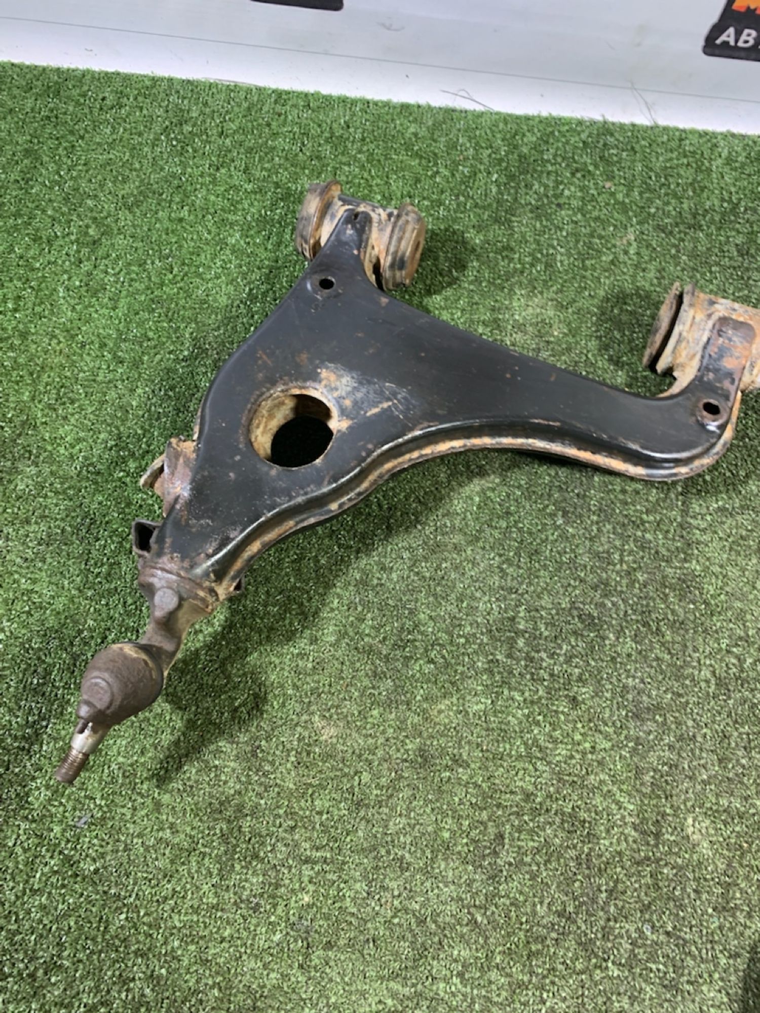 https://ycs.partsauto.market/partsauto-images/thmbs/userImages/7493bedda53ffbba18042670cc6fed05/part/93a05cc4-4219-408f-a14d-467e4071d9a4_1736769689449.jpg