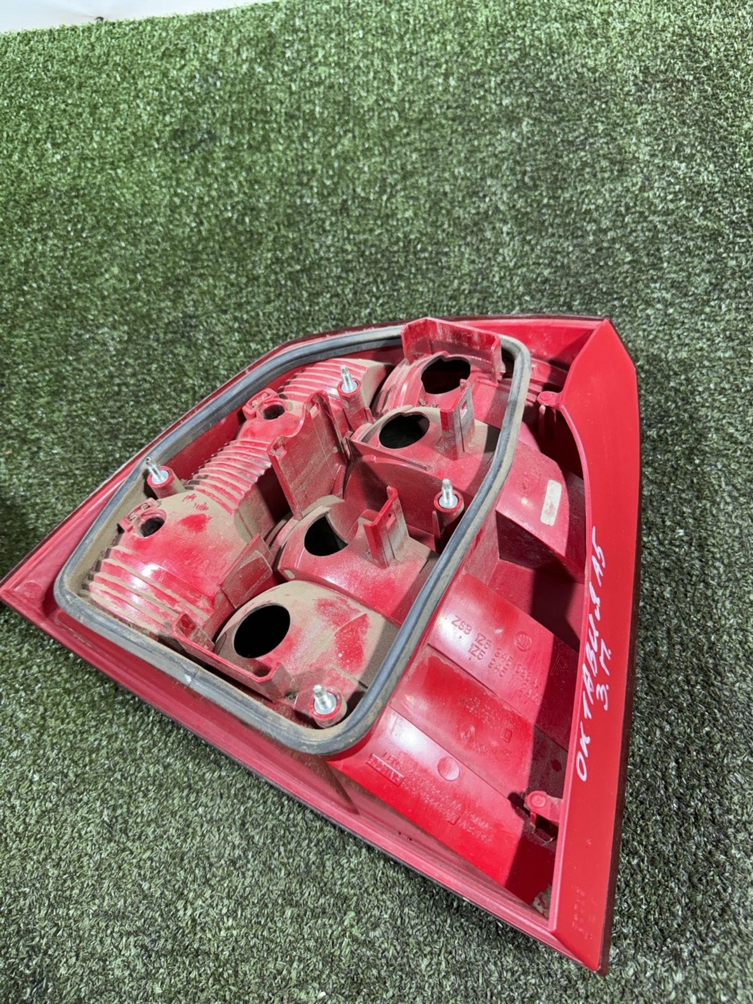 https://ycs.partsauto.market/partsauto-images/thmbs/userImages/7493bedda53ffbba18042670cc6fed05/part/956a2a69-e332-44da-a990-ce0fe43676a7_1737975347046.jpg