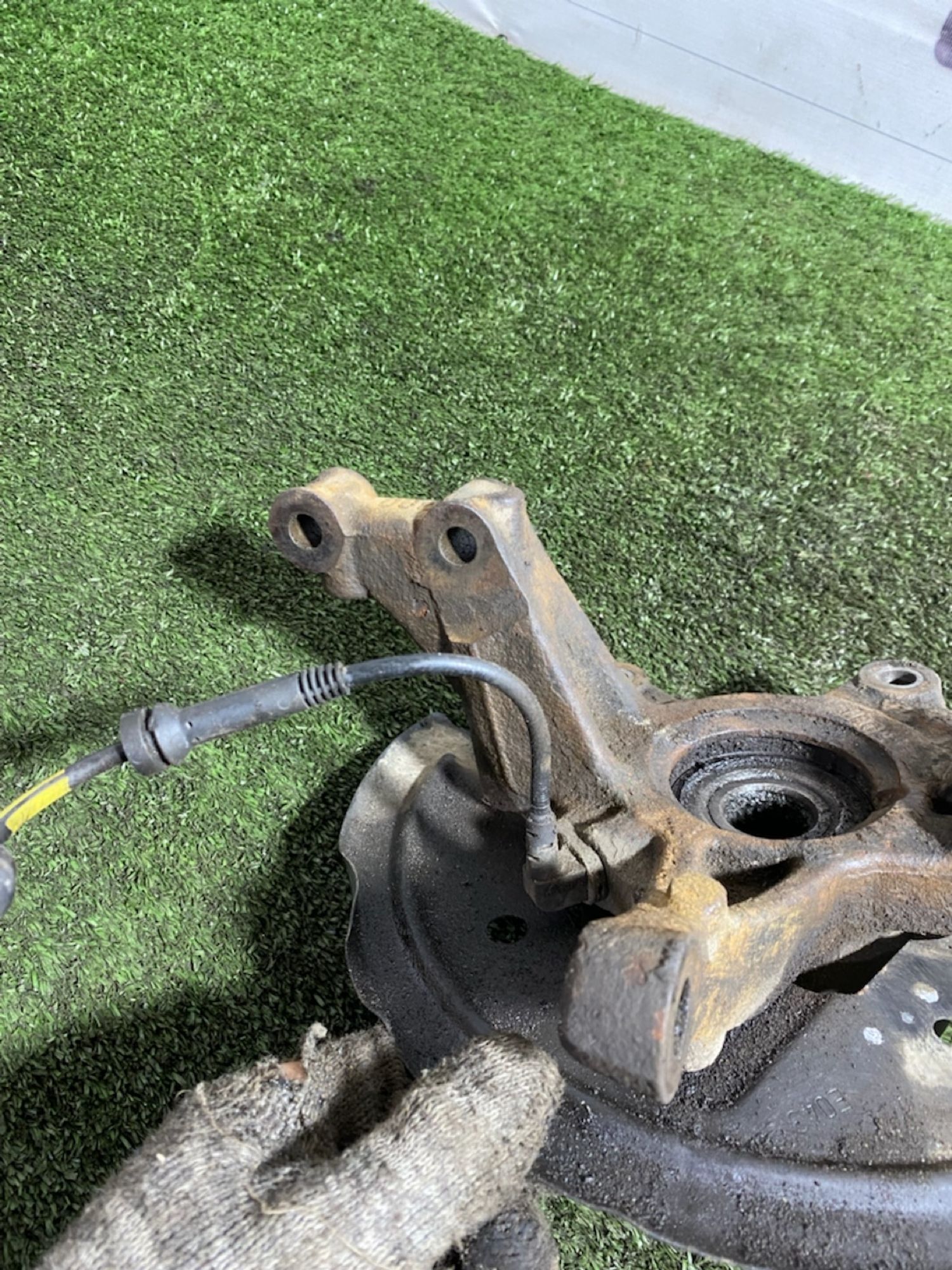 https://ycs.partsauto.market/partsauto-images/thmbs/userImages/7493bedda53ffbba18042670cc6fed05/part/97ab9037-9440-4ac6-8353-7ee10452e5e5_1746452992397.jpg