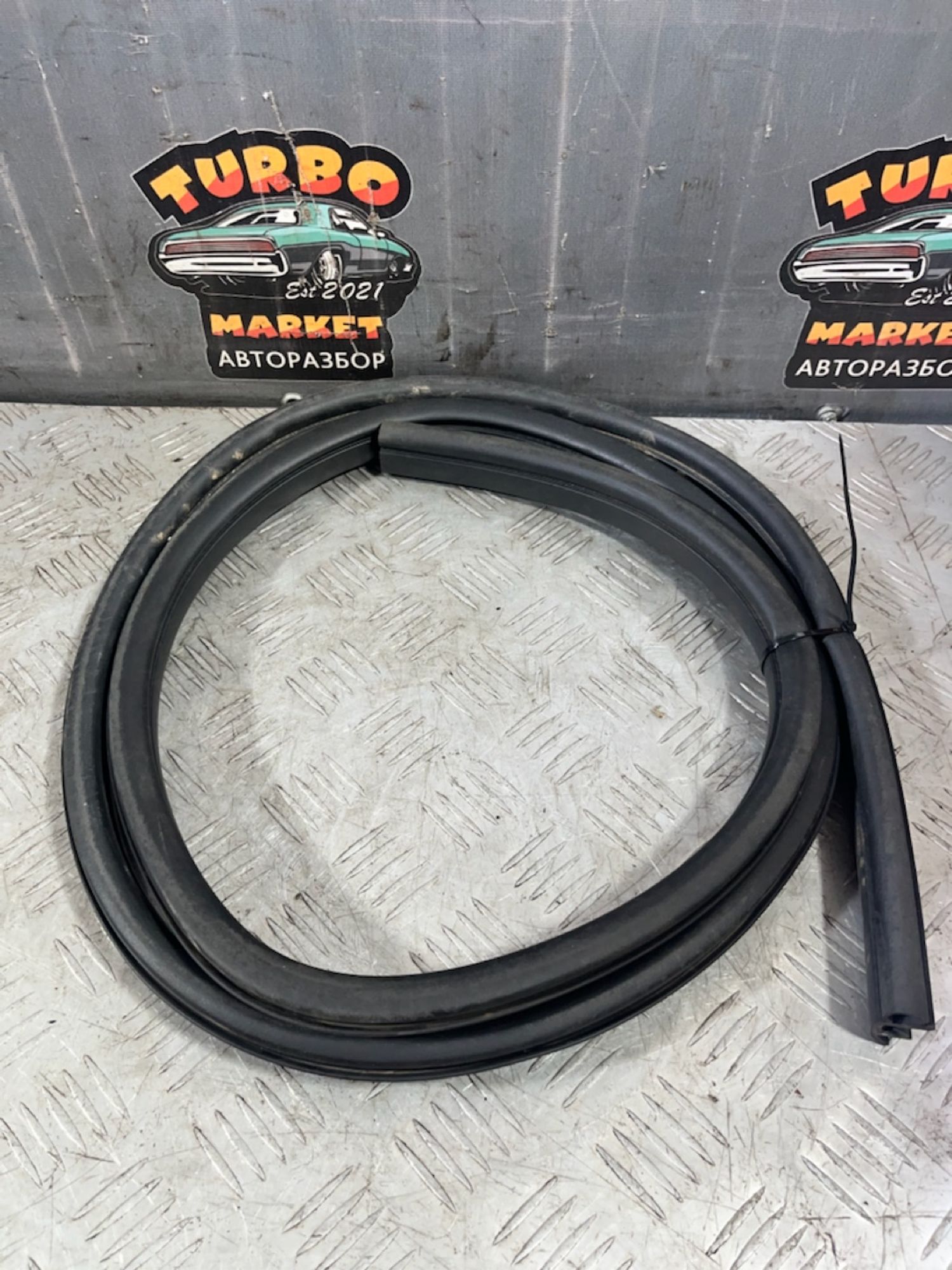 https://ycs.partsauto.market/partsauto-images/thmbs/userImages/7493bedda53ffbba18042670cc6fed05/part/97b6c730-a901-4e7c-882f-e939d893c0ca_1720703392643.jpg