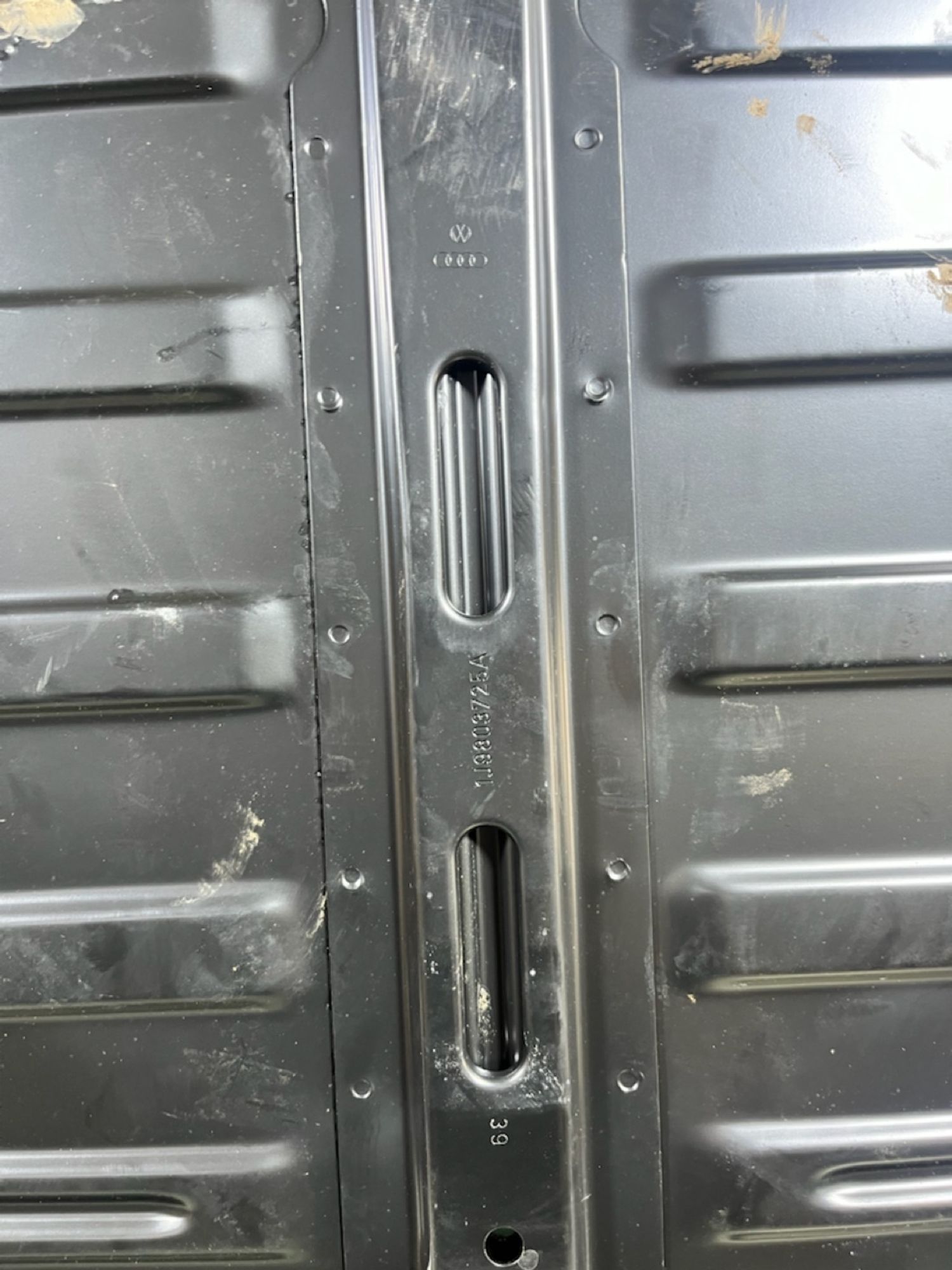 https://ycs.partsauto.market/partsauto-images/thmbs/userImages/7493bedda53ffbba18042670cc6fed05/part/985f3c69-625a-4f05-a22e-e65a1ec80c0a_1728683342310.jpg