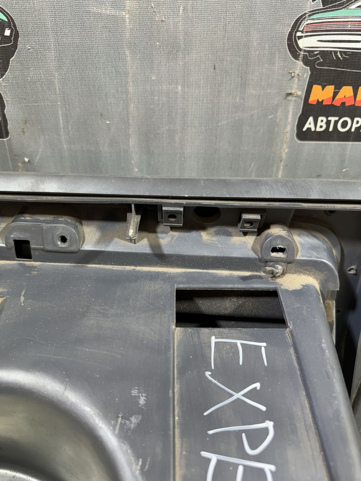 https://ycs.partsauto.market/partsauto-images/thmbs/userImages/7493bedda53ffbba18042670cc6fed05/part/9be9f6dd-75b4-4a19-b70e-90a4f8c06d2f_1718193697173.jpg