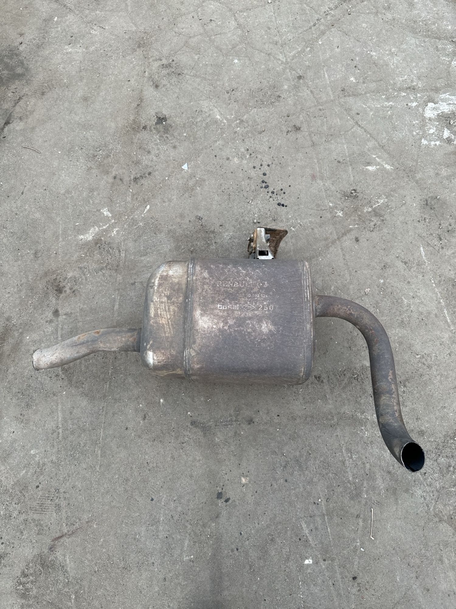https://ycs.partsauto.market/partsauto-images/thmbs/userImages/7493bedda53ffbba18042670cc6fed05/part/9bef43bd-3b26-40b2-a268-3fe2099b0607_1743507546844.jpg