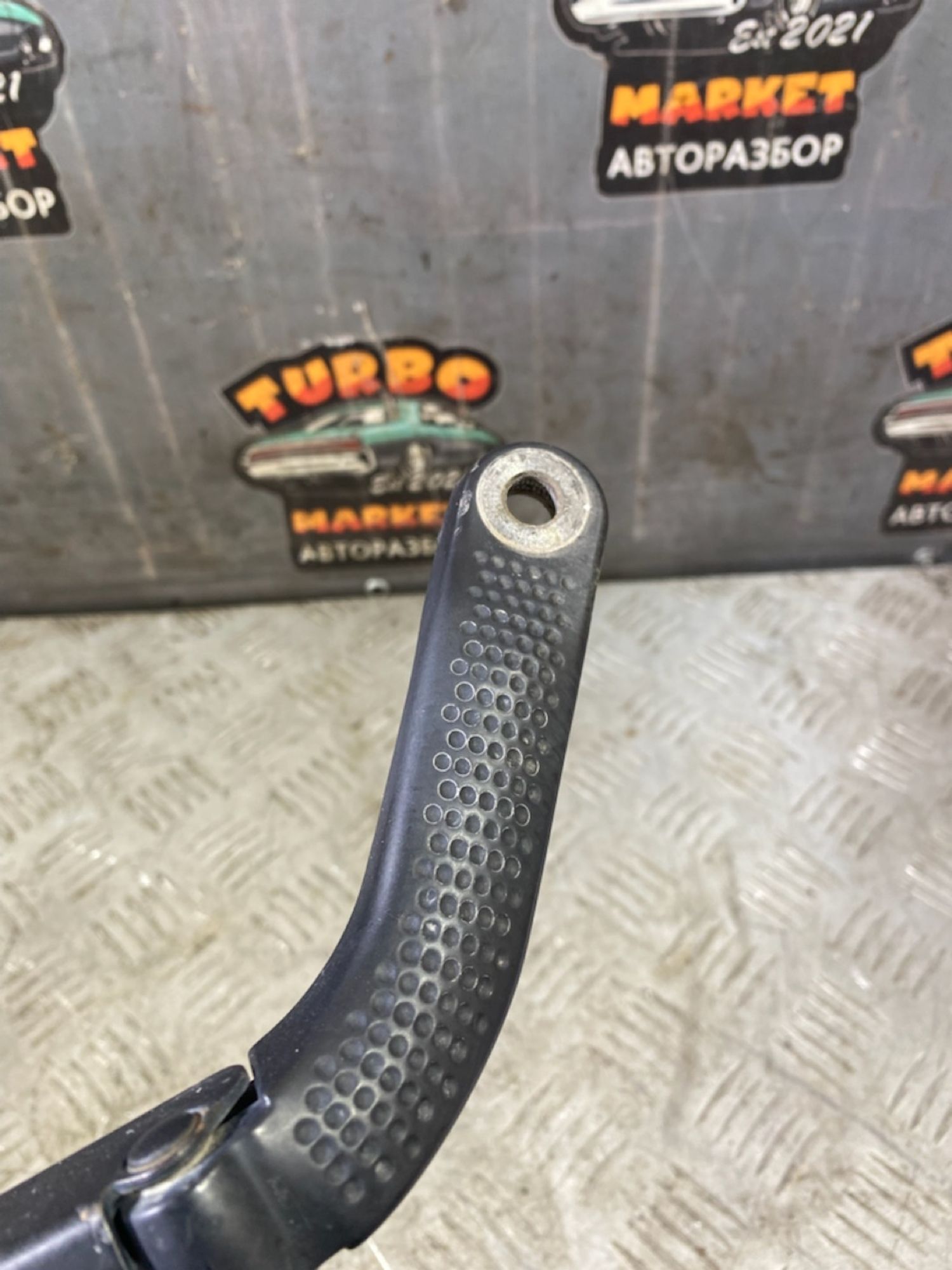 https://ycs.partsauto.market/partsauto-images/thmbs/userImages/7493bedda53ffbba18042670cc6fed05/part/9c8ad243-b736-4297-9b63-0b6a8ccd72d6_1723124484743.jpg