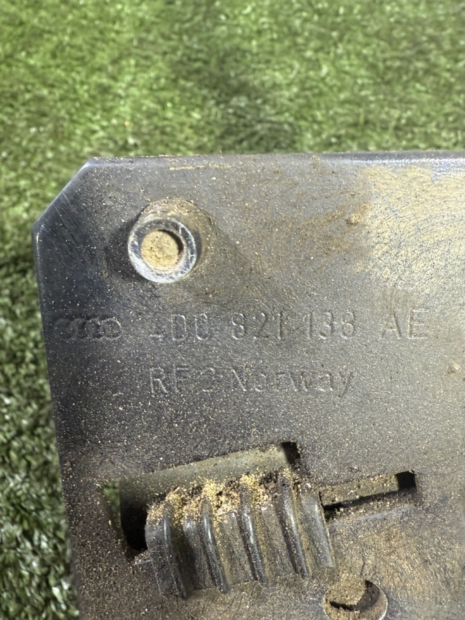 https://ycs.partsauto.market/partsauto-images/thmbs/userImages/7493bedda53ffbba18042670cc6fed05/part/9c917330-33d1-4e04-ad0a-84461fe7e275_1744721960026.jpg