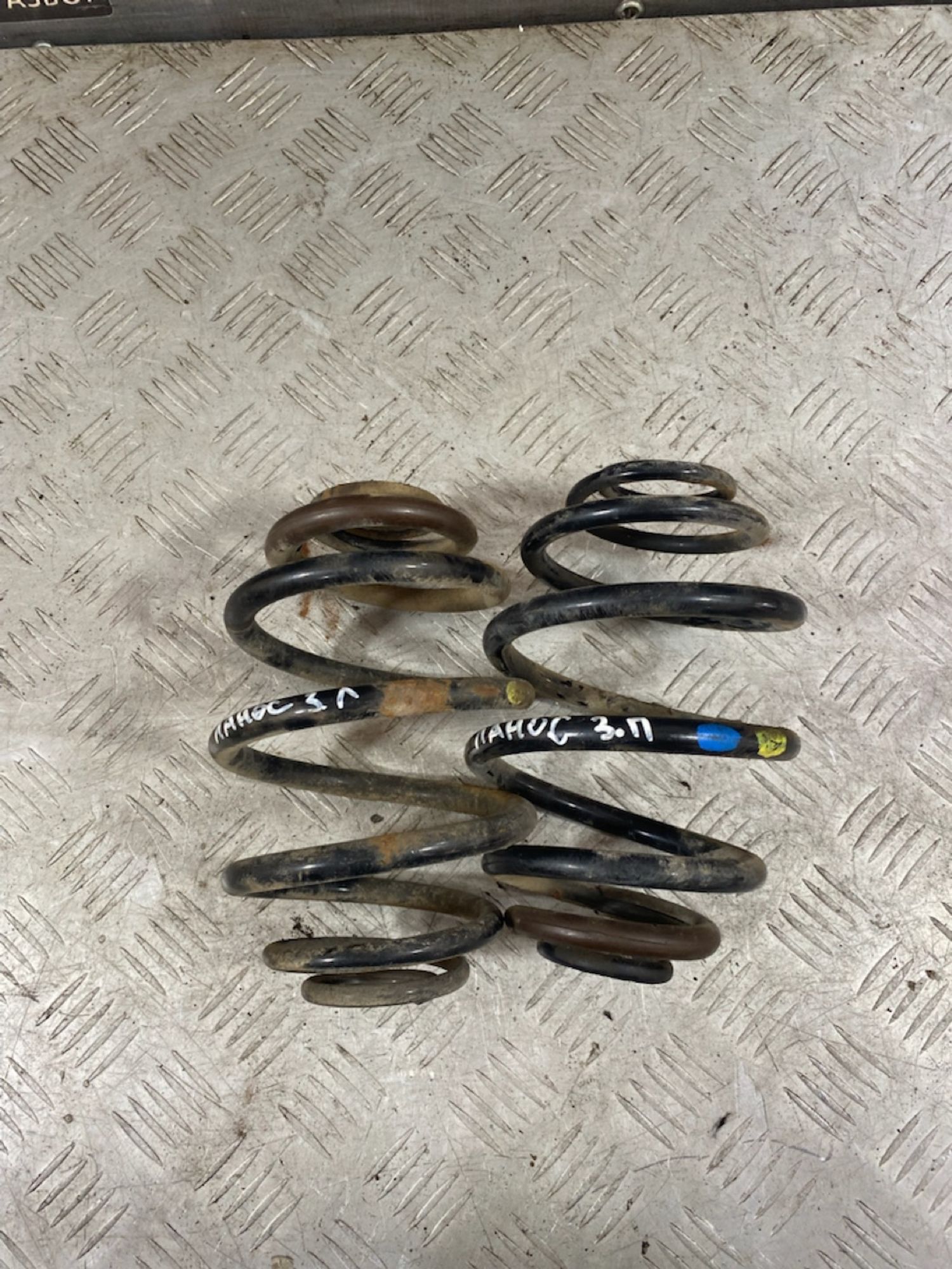 https://ycs.partsauto.market/partsauto-images/thmbs/userImages/7493bedda53ffbba18042670cc6fed05/part/9c9862db-23f0-434b-9cfa-9589ee857cd8_1721649536598.jpg