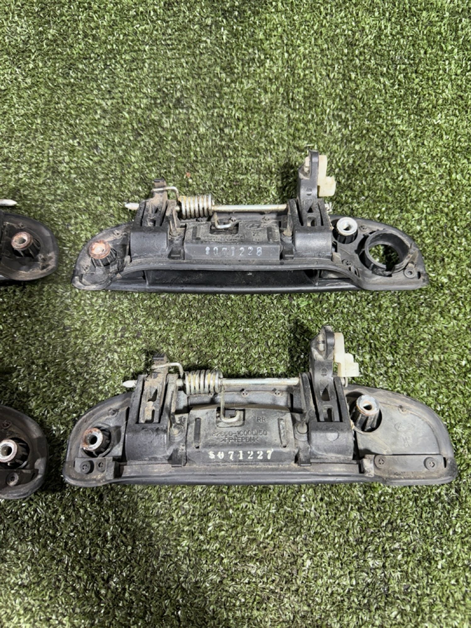 https://ycs.partsauto.market/partsauto-images/thmbs/userImages/7493bedda53ffbba18042670cc6fed05/part/9e037e9d-1426-48bb-b675-6241558c4dd5_1736859763372.jpg