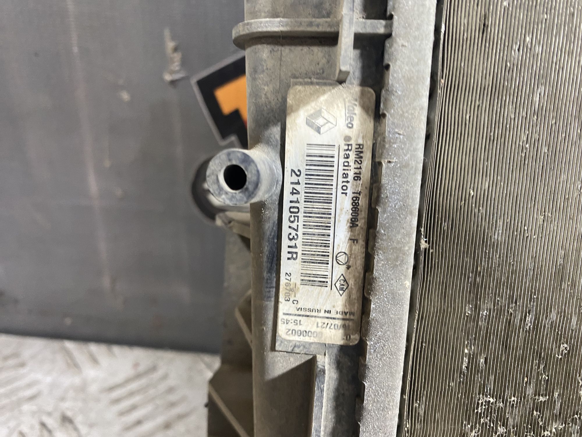 https://ycs.partsauto.market/partsauto-images/thmbs/userImages/7493bedda53ffbba18042670cc6fed05/part/9e75bc12-50e6-4147-993d-f7ccdb87b9d2_1719316915083.jpg