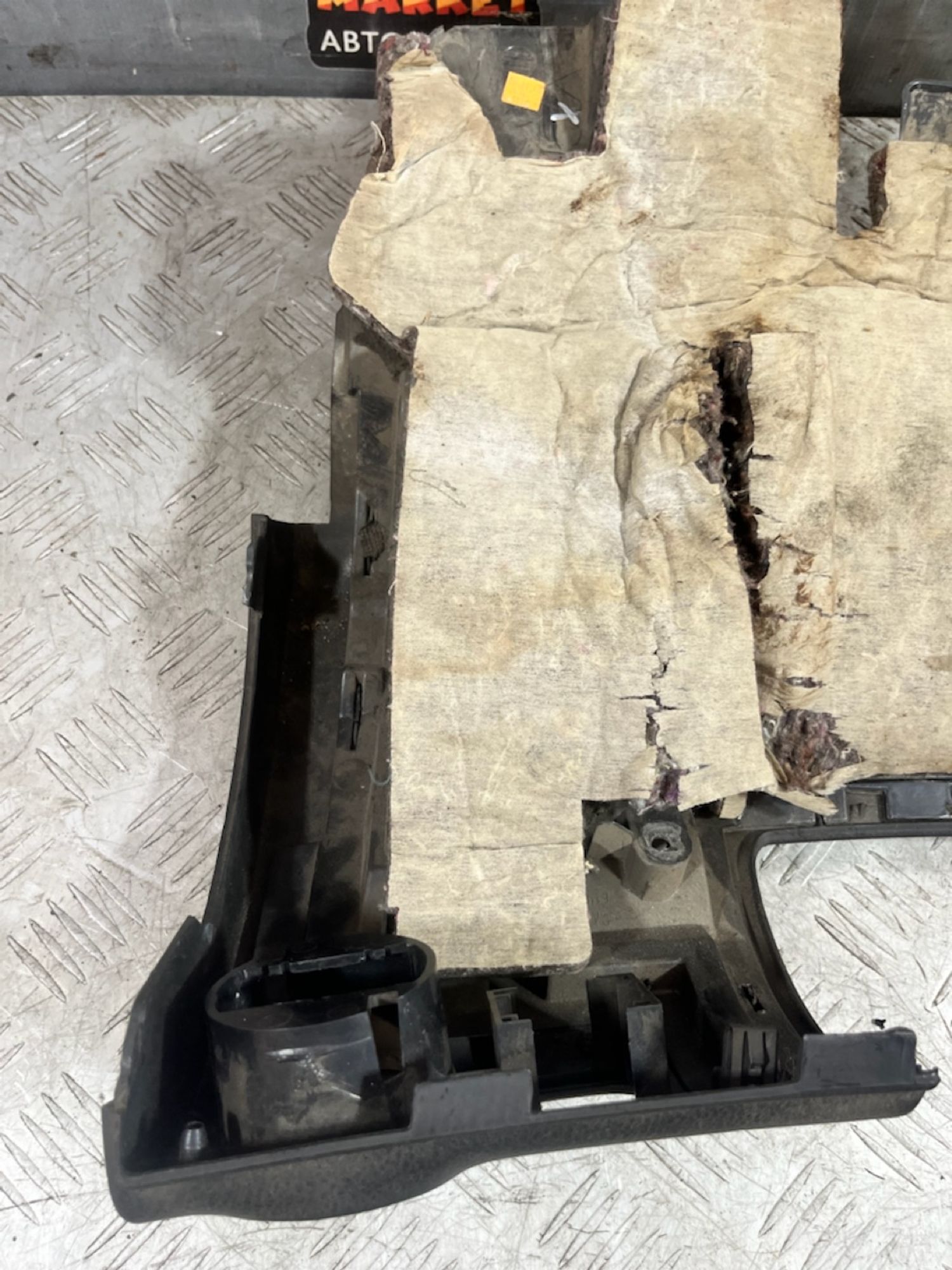 https://ycs.partsauto.market/partsauto-images/thmbs/userImages/7493bedda53ffbba18042670cc6fed05/part/9fa18793-1ae0-44a9-b753-b21ebe5563af_1721303208435.jpg