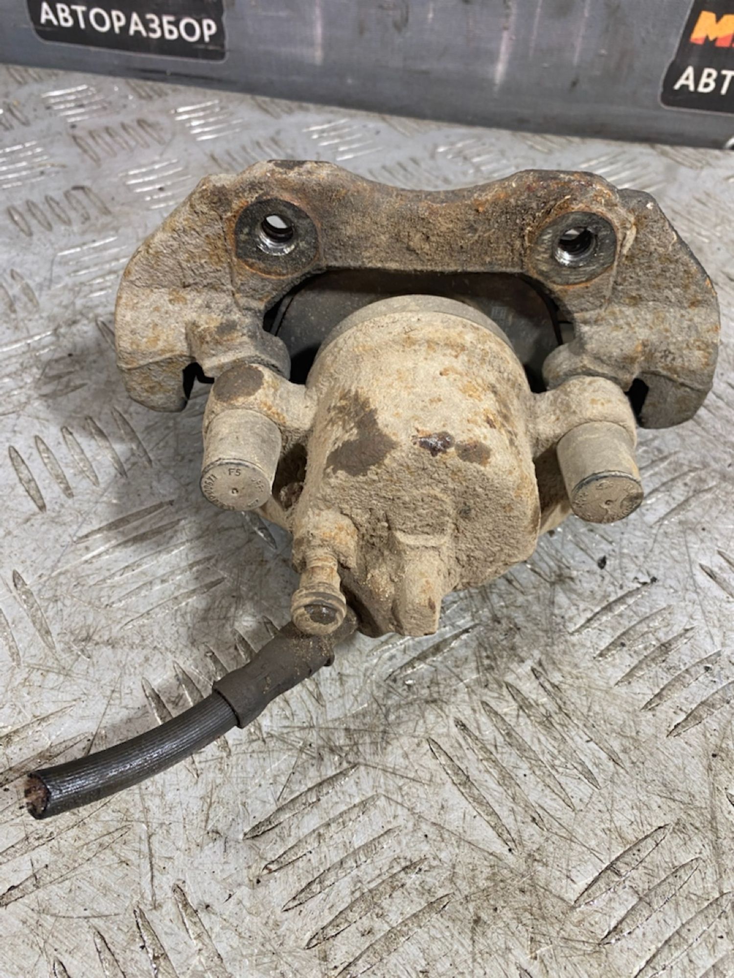 https://ycs.partsauto.market/partsauto-images/thmbs/userImages/7493bedda53ffbba18042670cc6fed05/part/9fa63dba-3b8d-4104-a720-c492b0df5c21_1720791180007.jpg