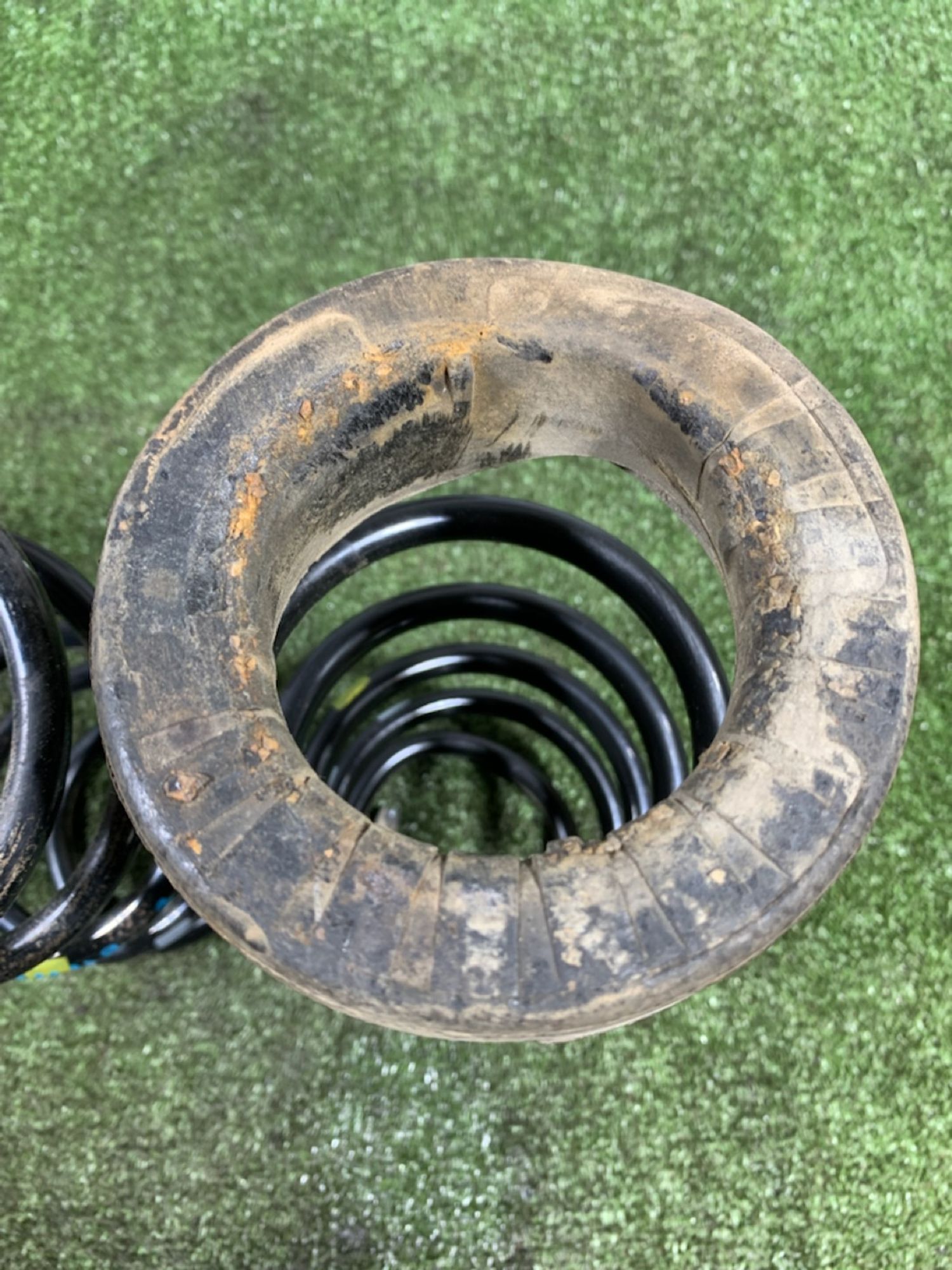 https://ycs.partsauto.market/partsauto-images/thmbs/userImages/7493bedda53ffbba18042670cc6fed05/part/a179c305-a496-404f-b45a-300e8c56b47b_1734518526538.jpg