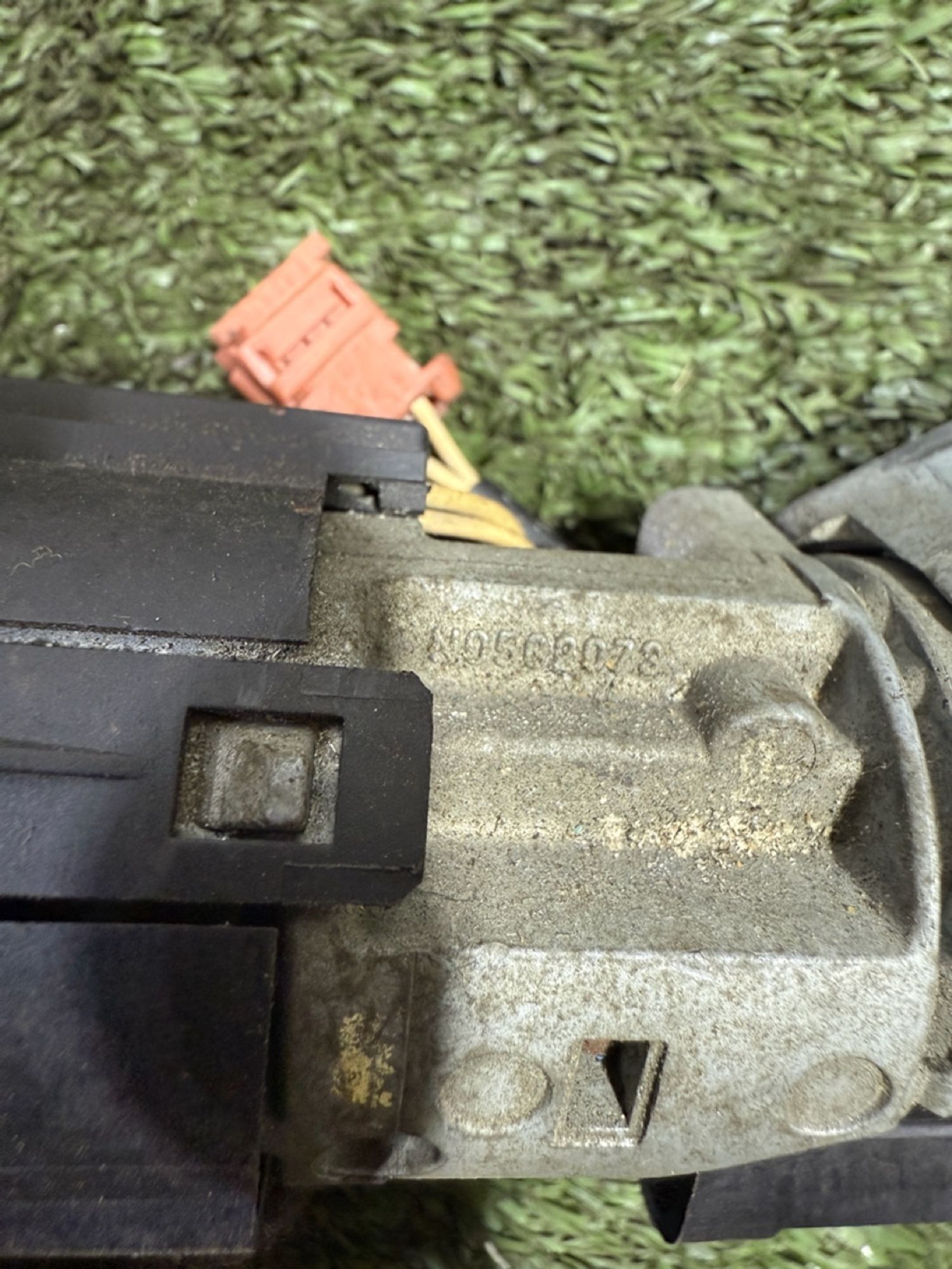 https://ycs.partsauto.market/partsauto-images/thmbs/userImages/7493bedda53ffbba18042670cc6fed05/part/a1e6bd33-8f04-4e68-a850-0689672c64aa_1743661388190.jpg