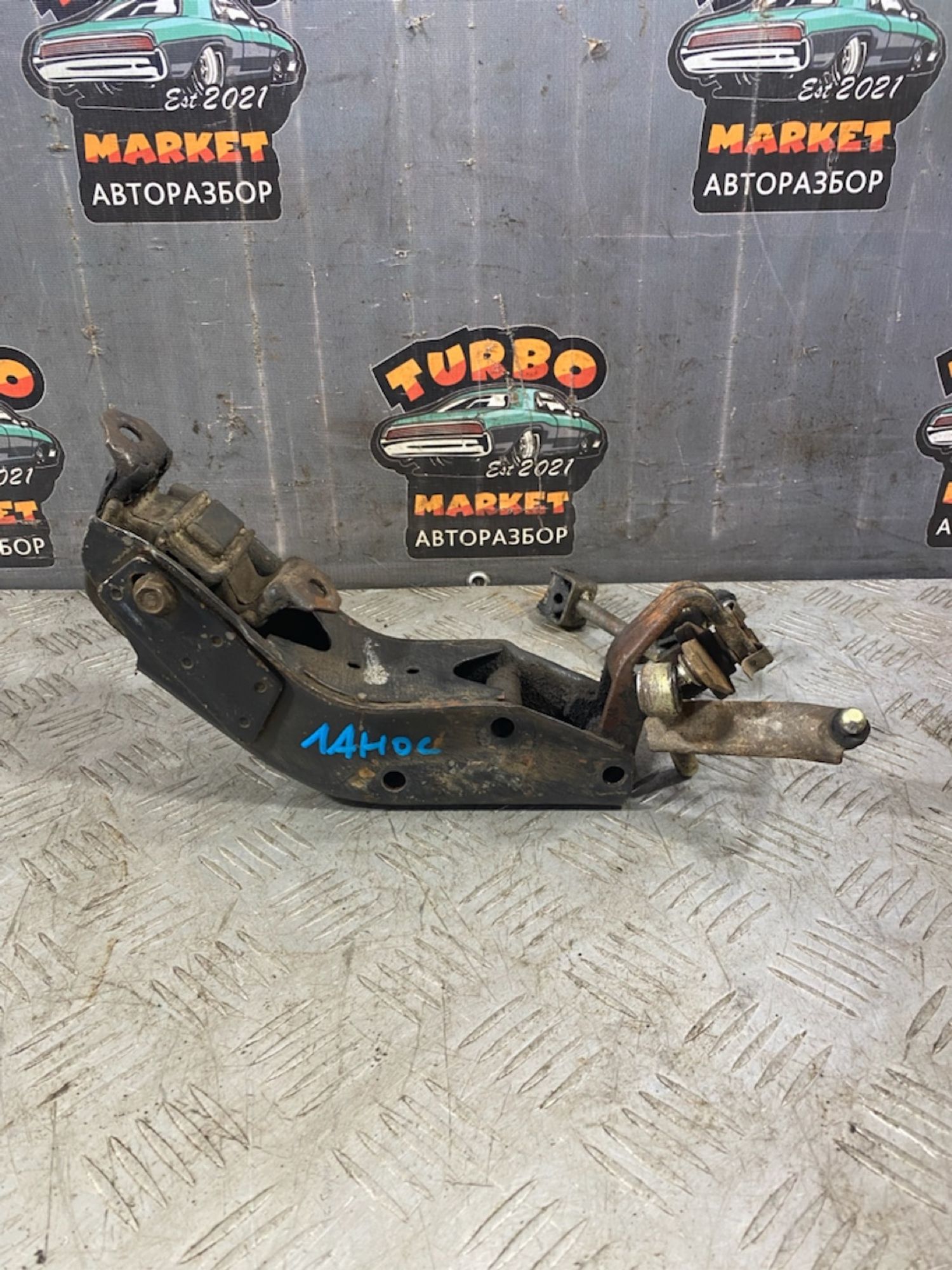 https://ycs.partsauto.market/partsauto-images/thmbs/userImages/7493bedda53ffbba18042670cc6fed05/part/a26de463-c7ca-4efd-88cf-70dd4fda74b7_1721663826518.jpg