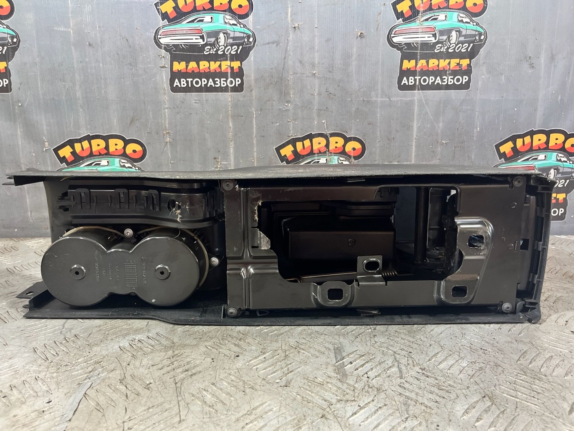 https://ycs.partsauto.market/partsauto-images/thmbs/userImages/7493bedda53ffbba18042670cc6fed05/part/a7060693-24b4-414a-b81b-e094091e1aa8_1721324122157.jpg