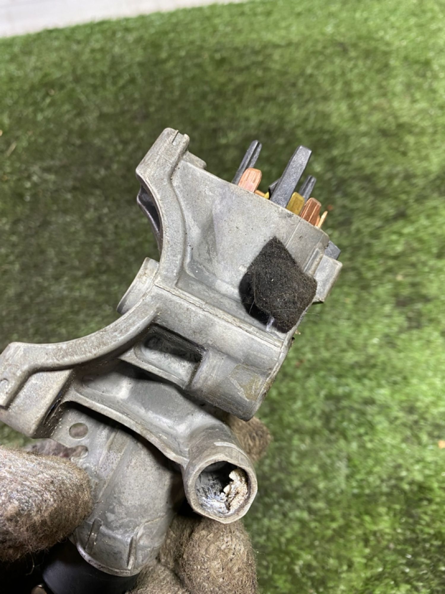 https://ycs.partsauto.market/partsauto-images/thmbs/userImages/7493bedda53ffbba18042670cc6fed05/part/a8e66cd7-0bc3-4b03-8912-58e7e38b1f07_1745316539848.jpg