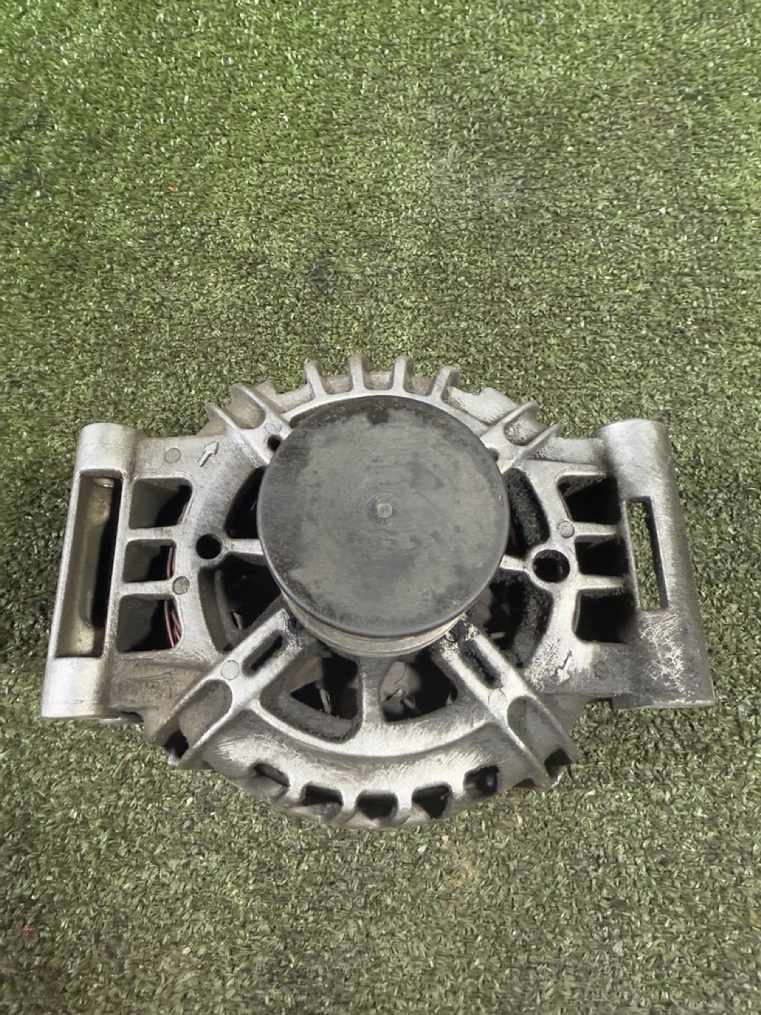 https://ycs.partsauto.market/partsauto-images/thmbs/userImages/7493bedda53ffbba18042670cc6fed05/part/a9ef648d-6b37-4e98-b124-c47dcb686dc2_1738764876686.jpg
