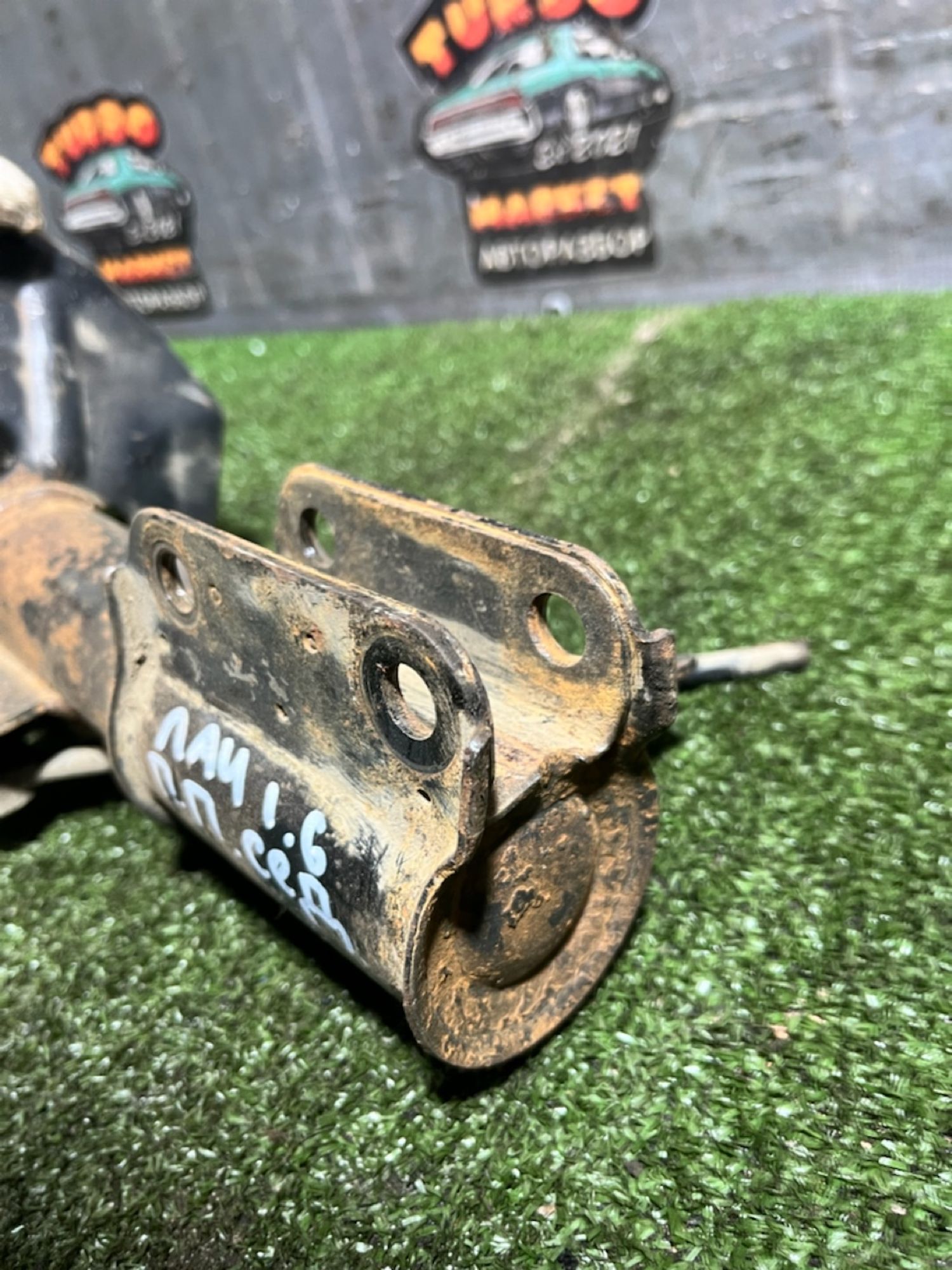 https://ycs.partsauto.market/partsauto-images/thmbs/userImages/7493bedda53ffbba18042670cc6fed05/part/aae614ca-0b2e-4503-a54c-6de8492f26eb_1730881418508.jpg