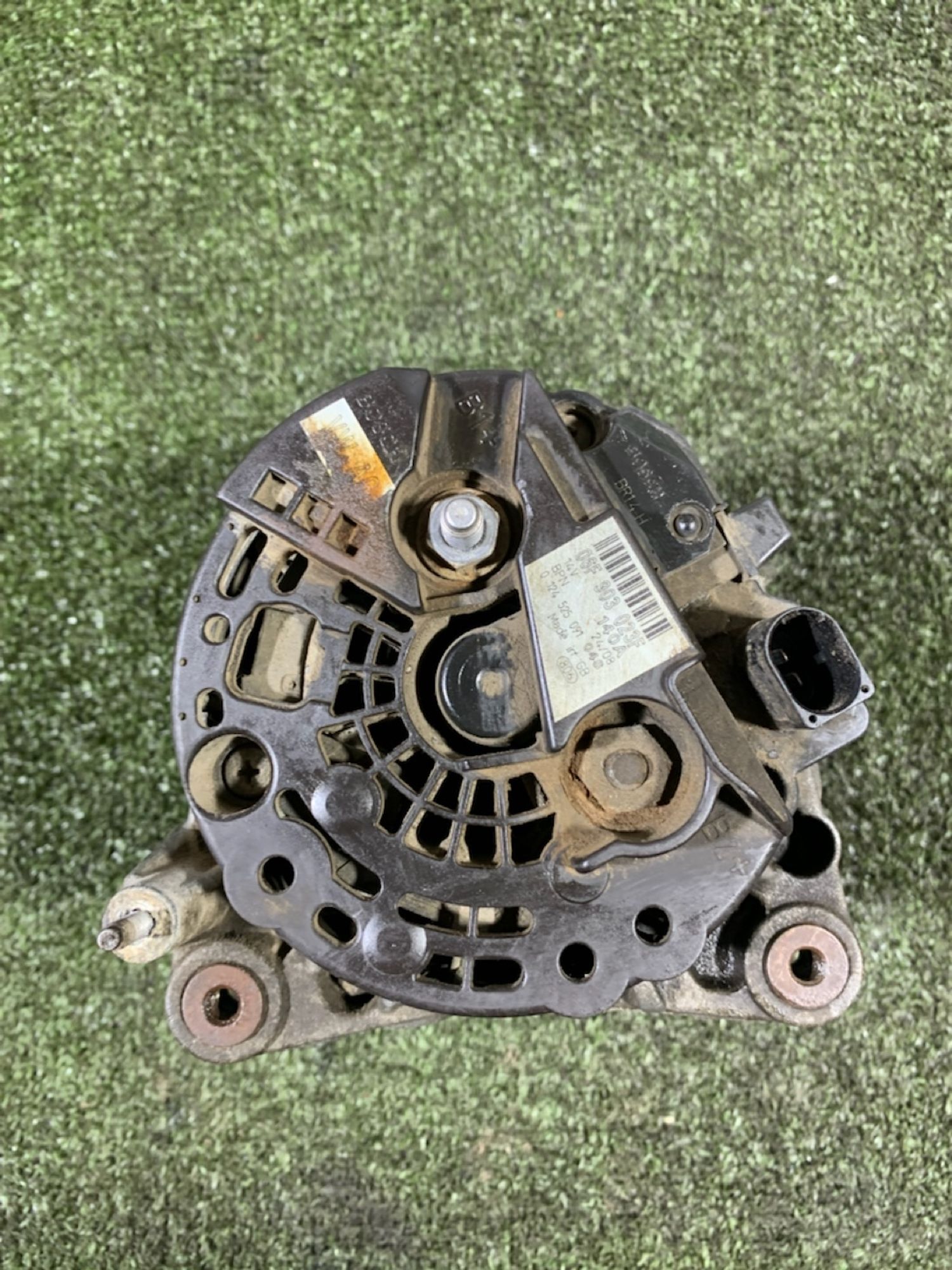 https://ycs.partsauto.market/partsauto-images/thmbs/userImages/7493bedda53ffbba18042670cc6fed05/part/ab8ddab1-9f89-40aa-b062-75d783b3c014_1738060693891.jpg