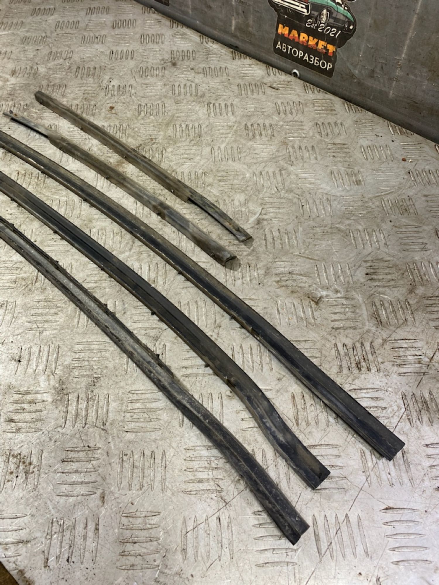 https://ycs.partsauto.market/partsauto-images/thmbs/userImages/7493bedda53ffbba18042670cc6fed05/part/abcc37a6-5de7-4679-bc7c-431adbea7618_1727169640195.jpg