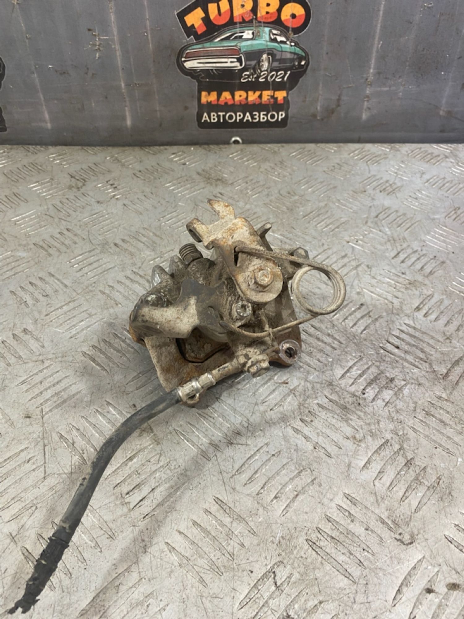 https://ycs.partsauto.market/partsauto-images/thmbs/userImages/7493bedda53ffbba18042670cc6fed05/part/ada456cf-438f-4e2a-b79d-4088af066d9e_1721394896950.jpg