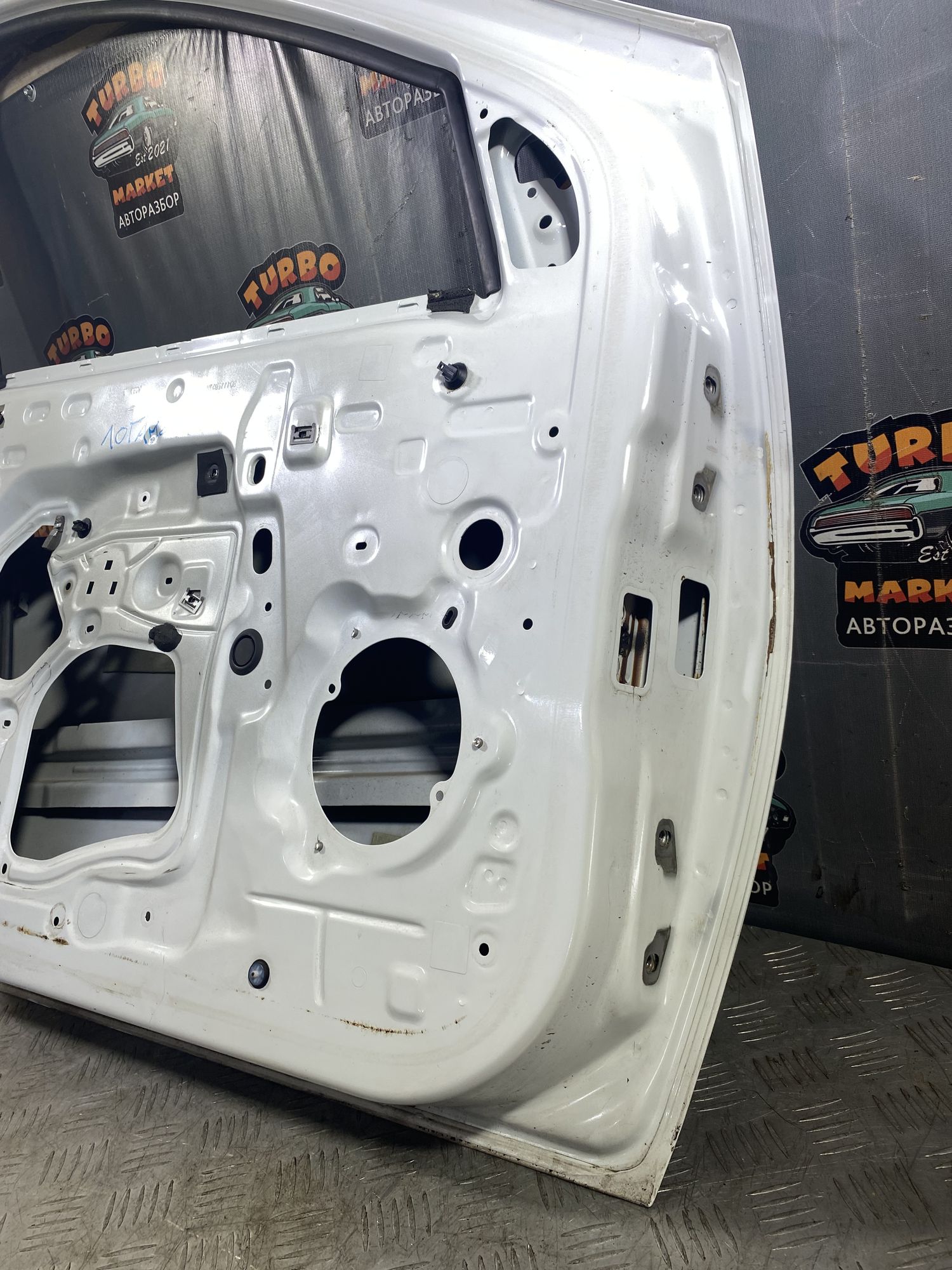 https://ycs.partsauto.market/partsauto-images/thmbs/userImages/7493bedda53ffbba18042670cc6fed05/part/ae8ef703-1024-4a3a-821c-91b41b48ee0e_1718979592484.jpg