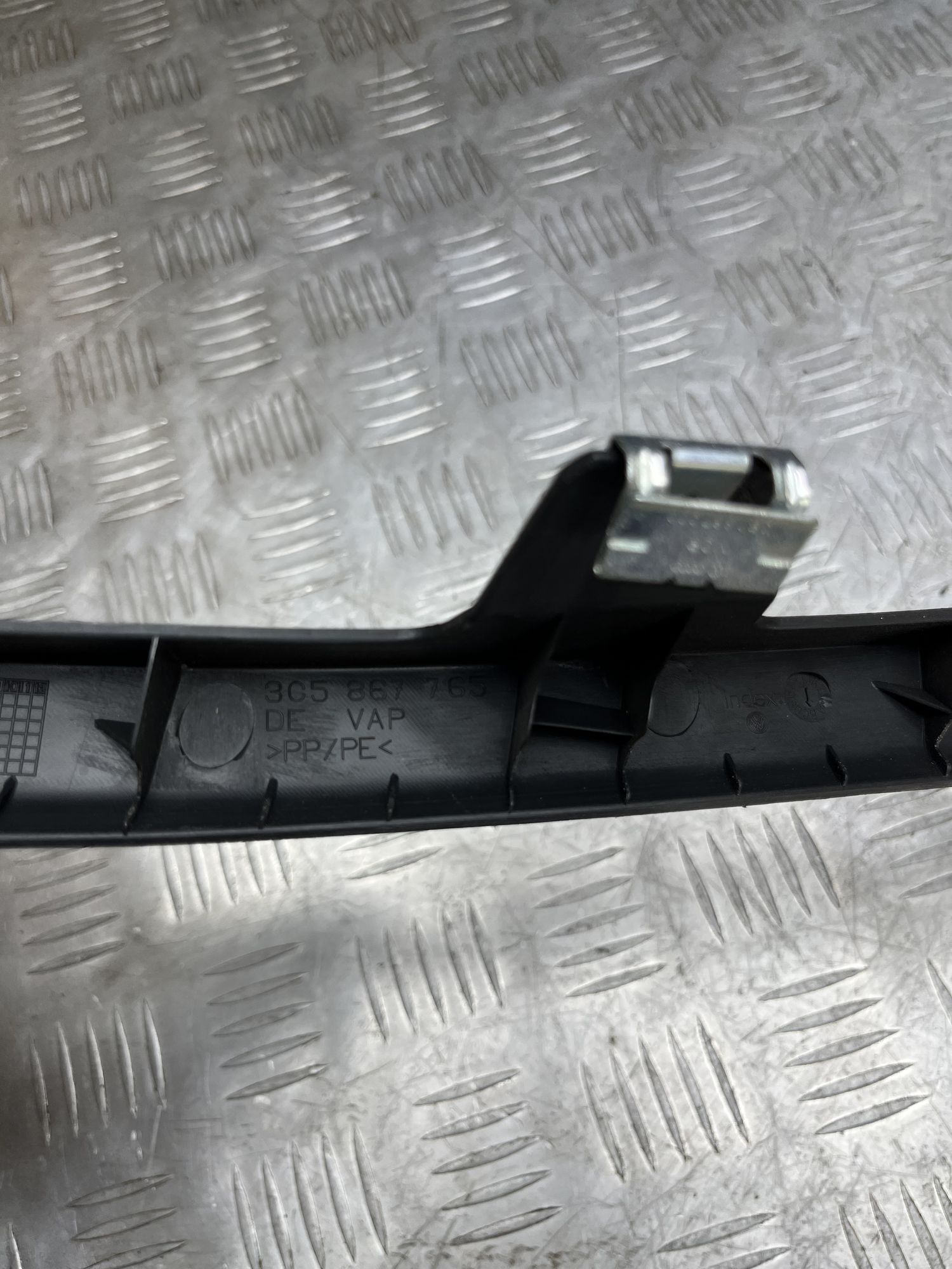 https://ycs.partsauto.market/partsauto-images/thmbs/userImages/7493bedda53ffbba18042670cc6fed05/part/b1e6f5f4-2af0-4dff-bc7a-092438fe6b80_1717682904274.jpg