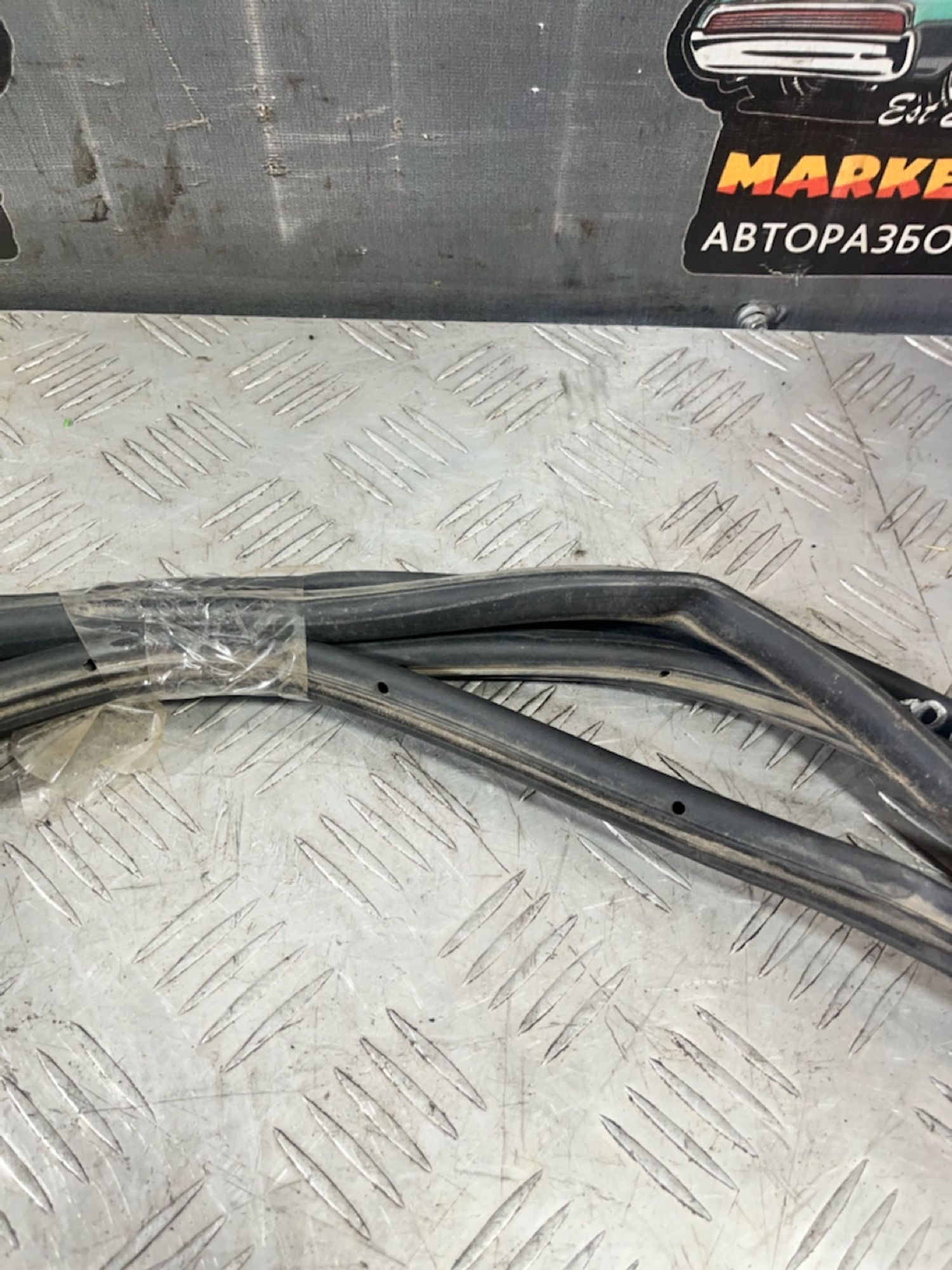 https://ycs.partsauto.market/partsauto-images/thmbs/userImages/7493bedda53ffbba18042670cc6fed05/part/b257c691-c4c9-49fc-b889-19c5ebd7905a_1720702207734.jpg