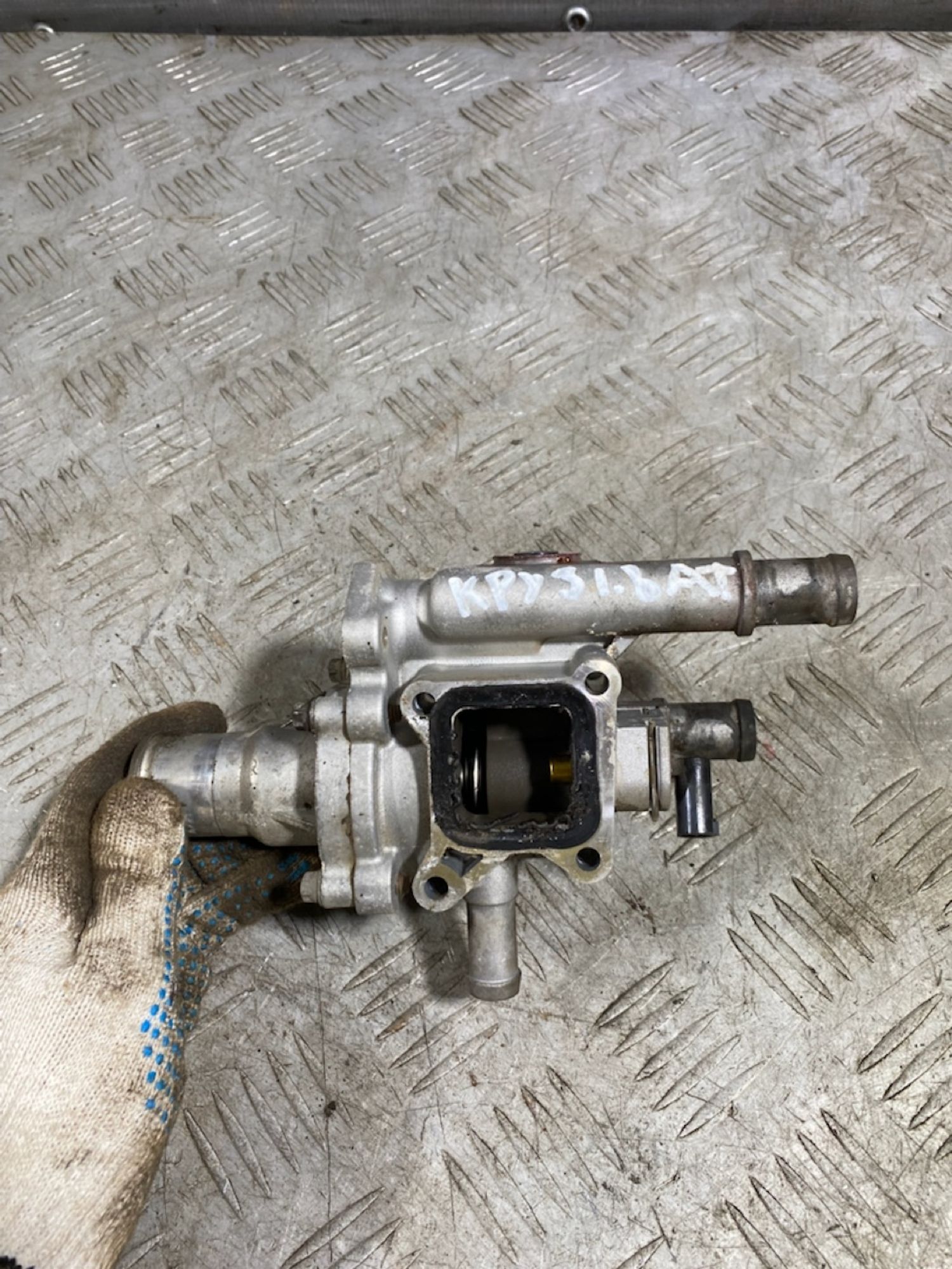 https://ycs.partsauto.market/partsauto-images/thmbs/userImages/7493bedda53ffbba18042670cc6fed05/part/b3e6527b-75ec-49db-8fb4-ed038a1eb031_1728570958087.jpg