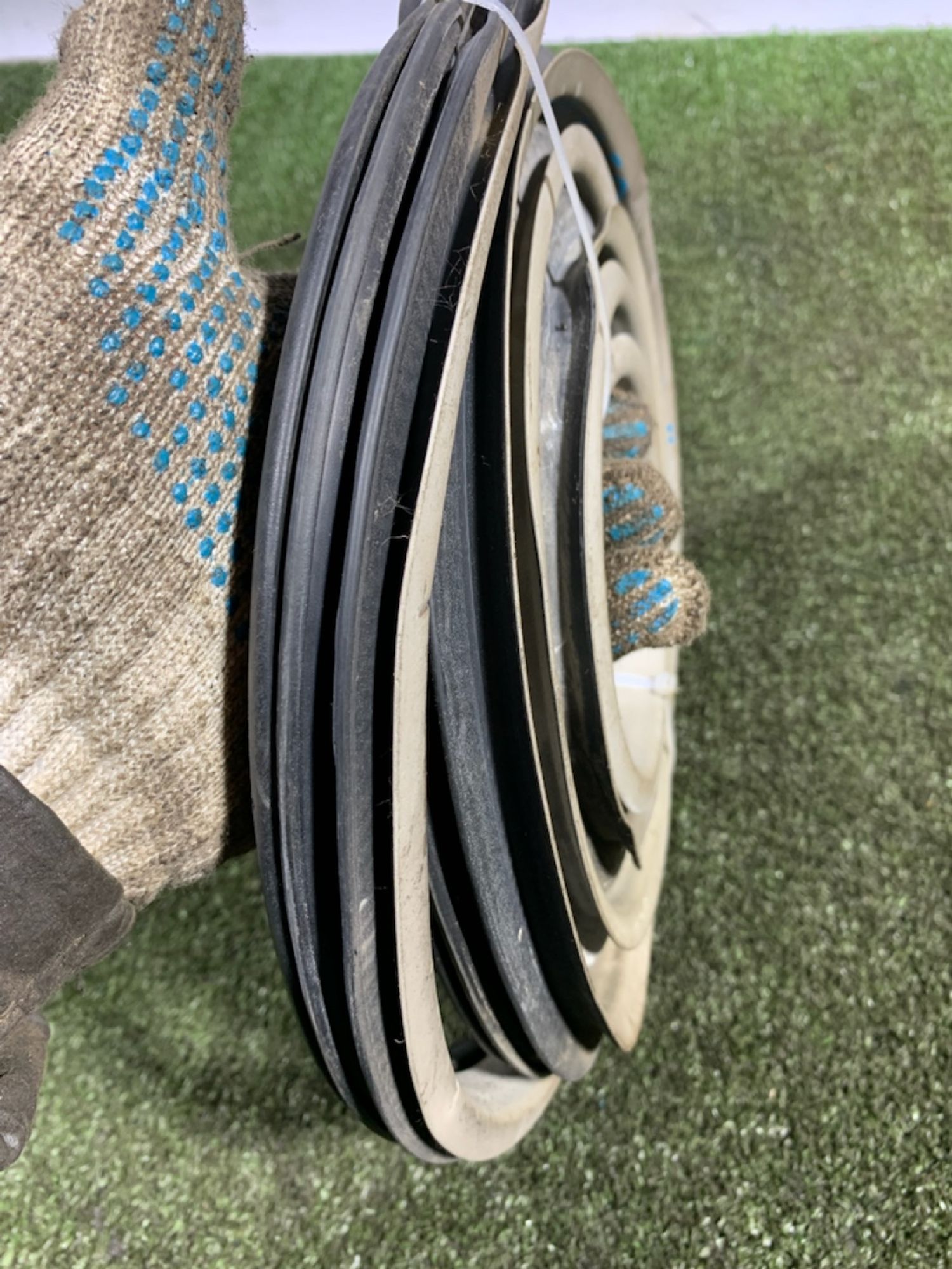 https://ycs.partsauto.market/partsauto-images/thmbs/userImages/7493bedda53ffbba18042670cc6fed05/part/b5d3c074-6f40-43c9-881e-6426f5968638_1732109933157.jpg