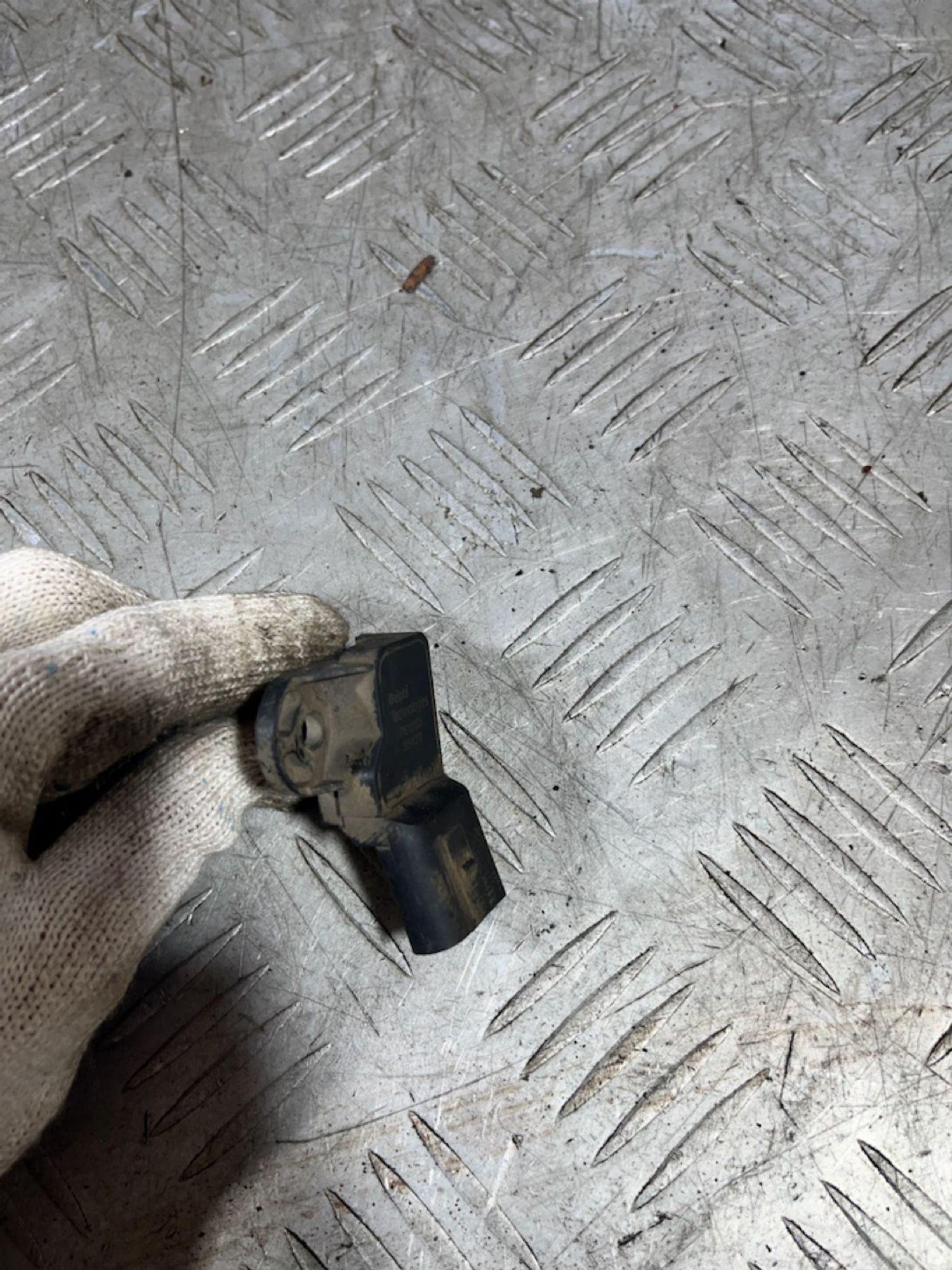 https://ycs.partsauto.market/partsauto-images/thmbs/userImages/7493bedda53ffbba18042670cc6fed05/part/b5d816b9-e9d5-4d99-935a-ee1761755afd_1728718830079.jpg