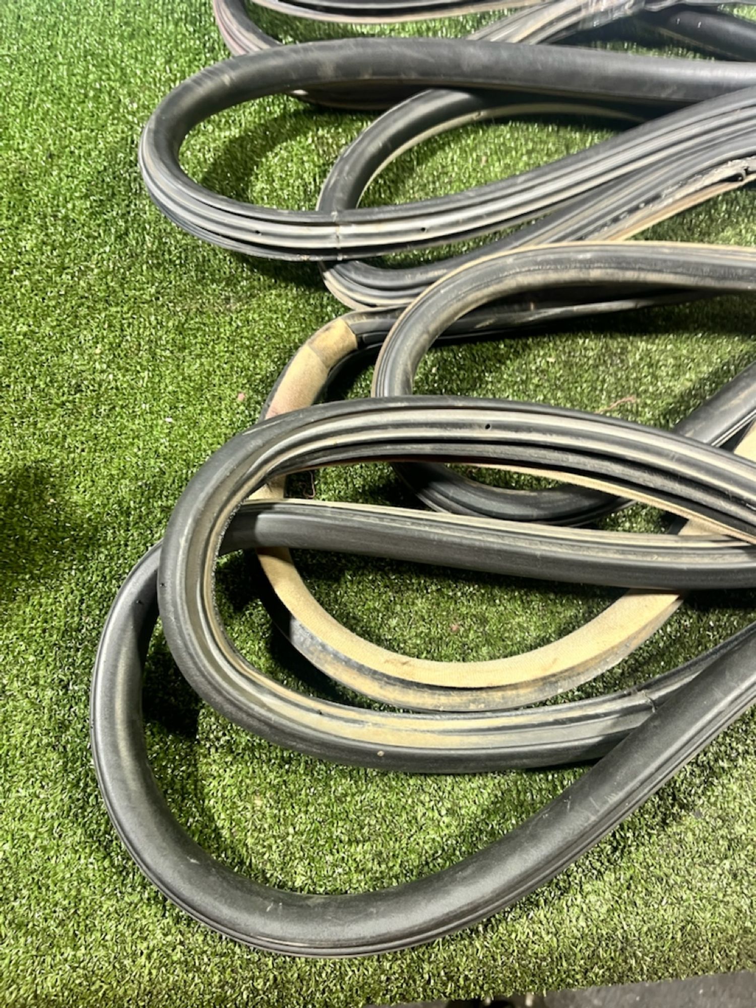 https://ycs.partsauto.market/partsauto-images/thmbs/userImages/7493bedda53ffbba18042670cc6fed05/part/b610925d-0b8a-409b-9fb3-edad0d51a244_1733924095395.jpg