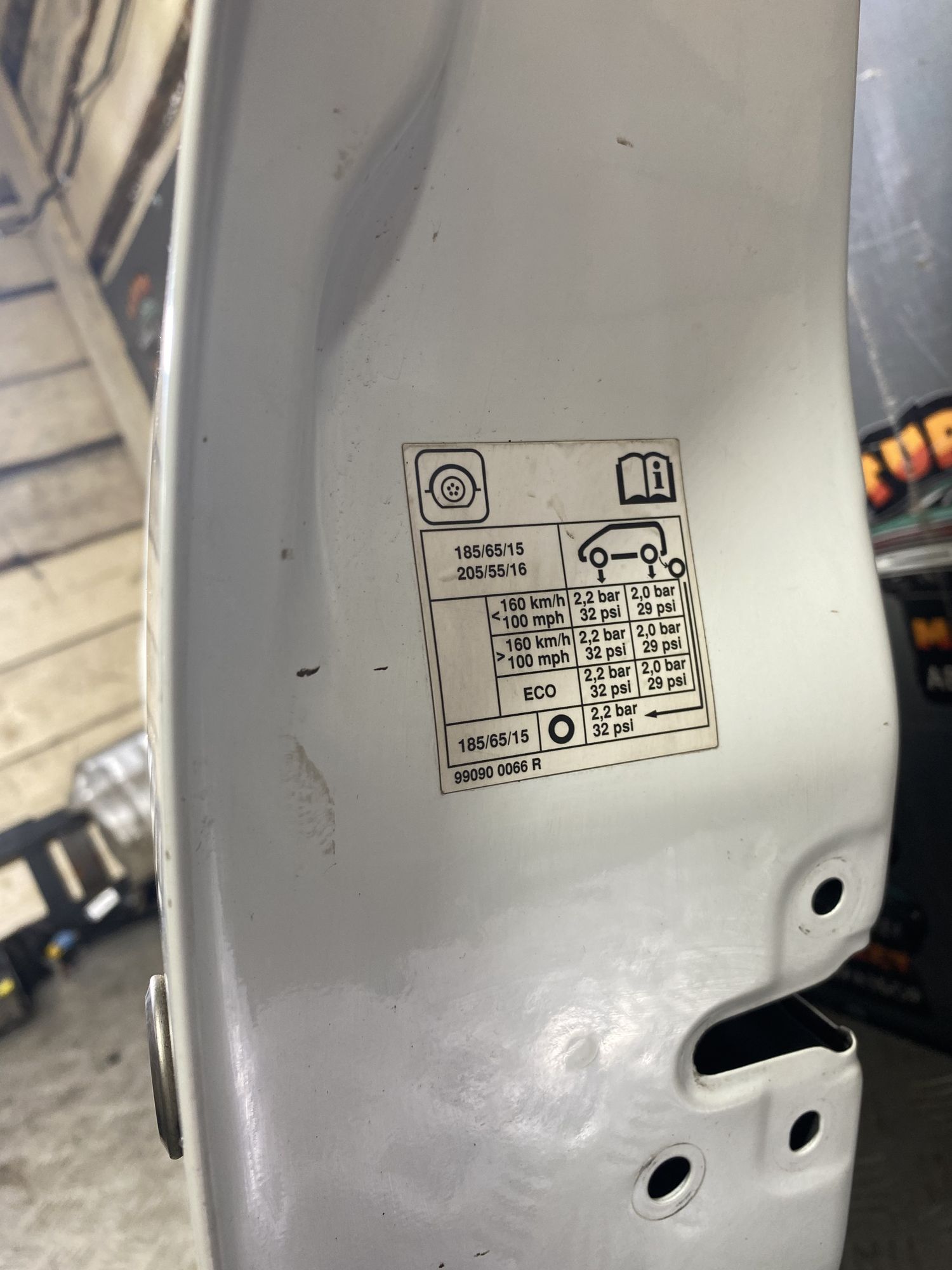 https://ycs.partsauto.market/partsauto-images/thmbs/userImages/7493bedda53ffbba18042670cc6fed05/part/b6e1fe8c-d1a5-4dde-bf19-179cdd5fa55c_1718979589780.jpg