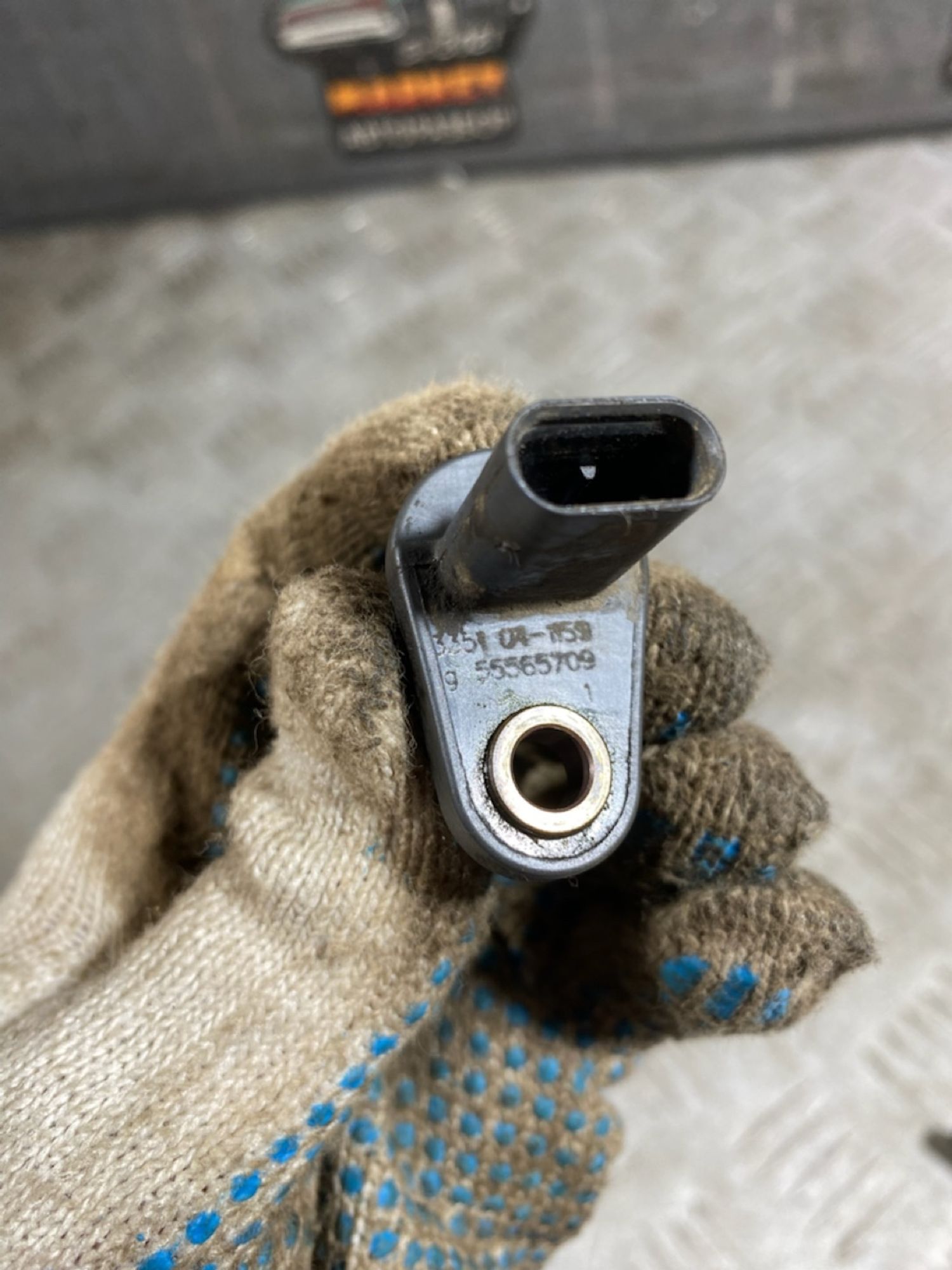 https://ycs.partsauto.market/partsauto-images/thmbs/userImages/7493bedda53ffbba18042670cc6fed05/part/b76ee2e2-38f1-424a-ac18-9189fbde3041_1729175197590.jpg