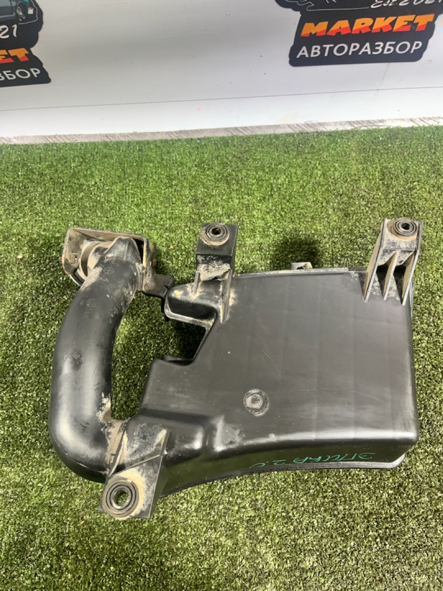 https://ycs.partsauto.market/partsauto-images/thmbs/userImages/7493bedda53ffbba18042670cc6fed05/part/b7e93930-2638-4746-a888-27fada8d7884_1731915819758.jpg