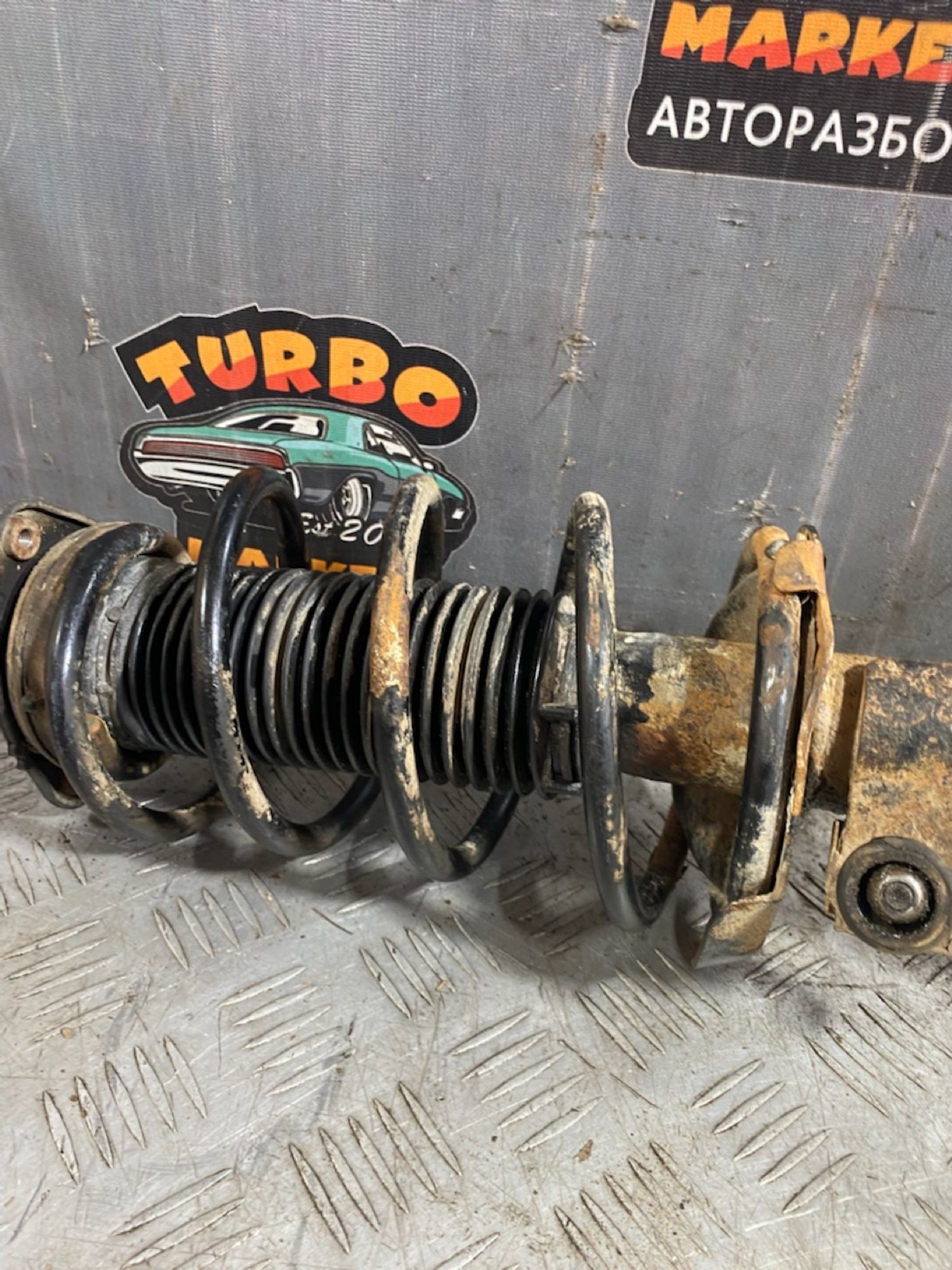 https://ycs.partsauto.market/partsauto-images/thmbs/userImages/7493bedda53ffbba18042670cc6fed05/part/b83432b5-2b78-4670-a99c-bca5aeb544d9_1721221645025.jpg