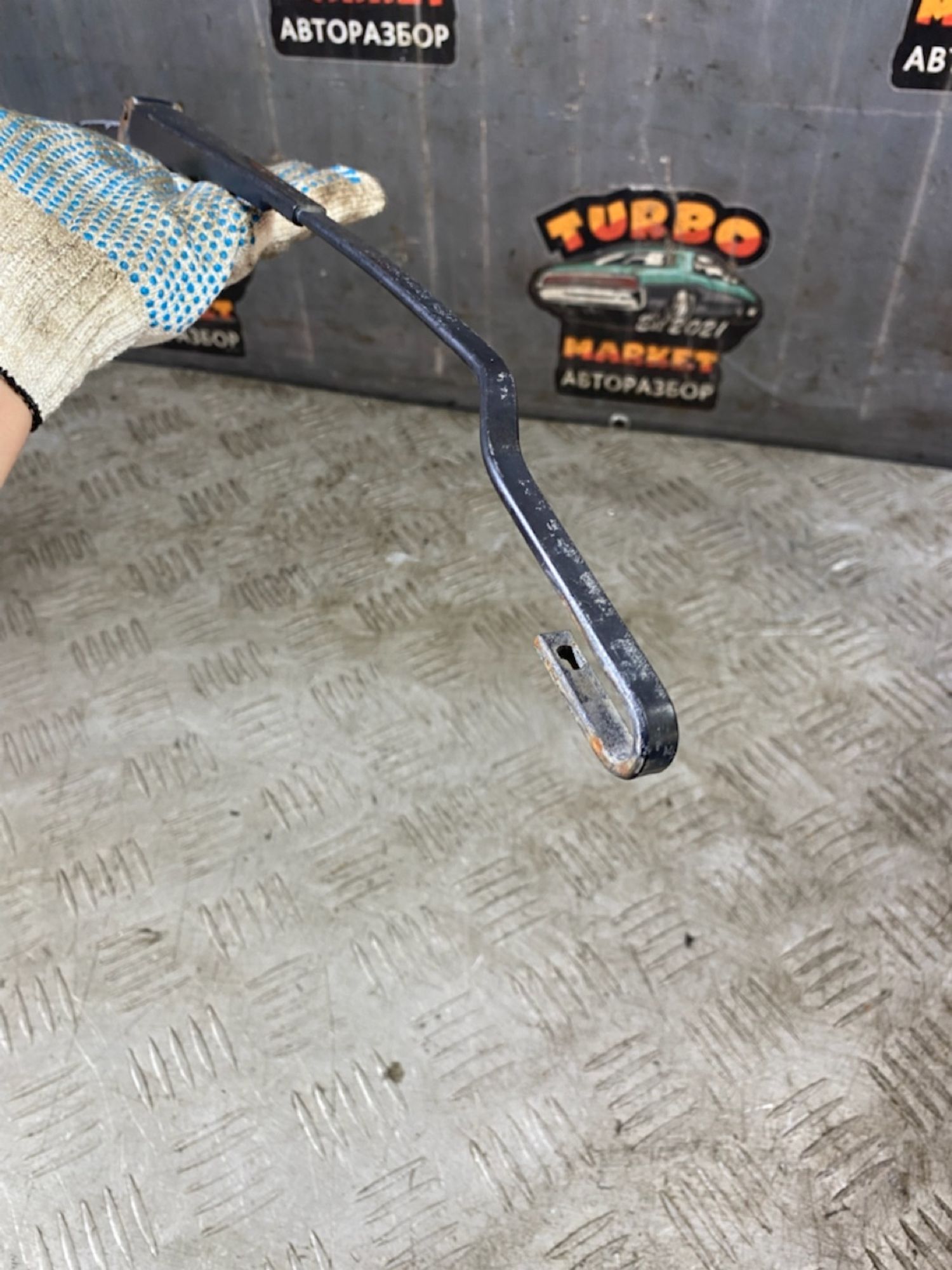 https://ycs.partsauto.market/partsauto-images/thmbs/userImages/7493bedda53ffbba18042670cc6fed05/part/b8ea06a4-fbc4-407a-b3b8-414bc0733cd0_1725288037221.jpg