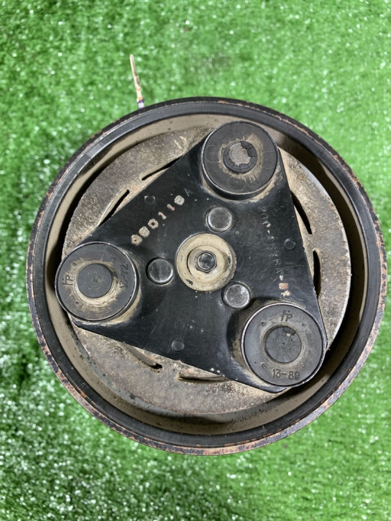 https://ycs.partsauto.market/partsauto-images/thmbs/userImages/7493bedda53ffbba18042670cc6fed05/part/b98be0b6-f961-4f99-a1d0-d5de72edb8f7_1739967084888.jpg